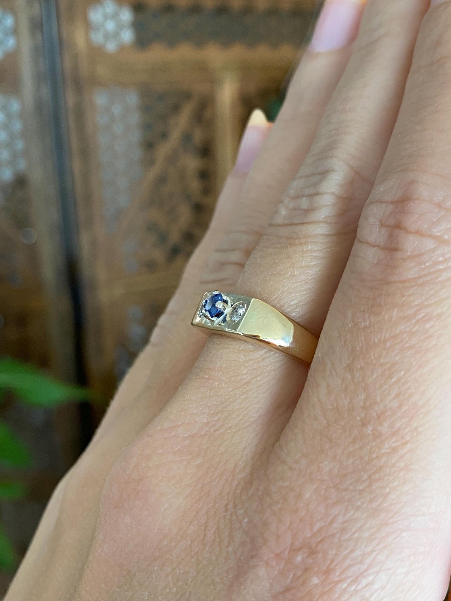 Solid 14k Yellow Gold Diamond Blue Sapphire Ring - Size 6.25
