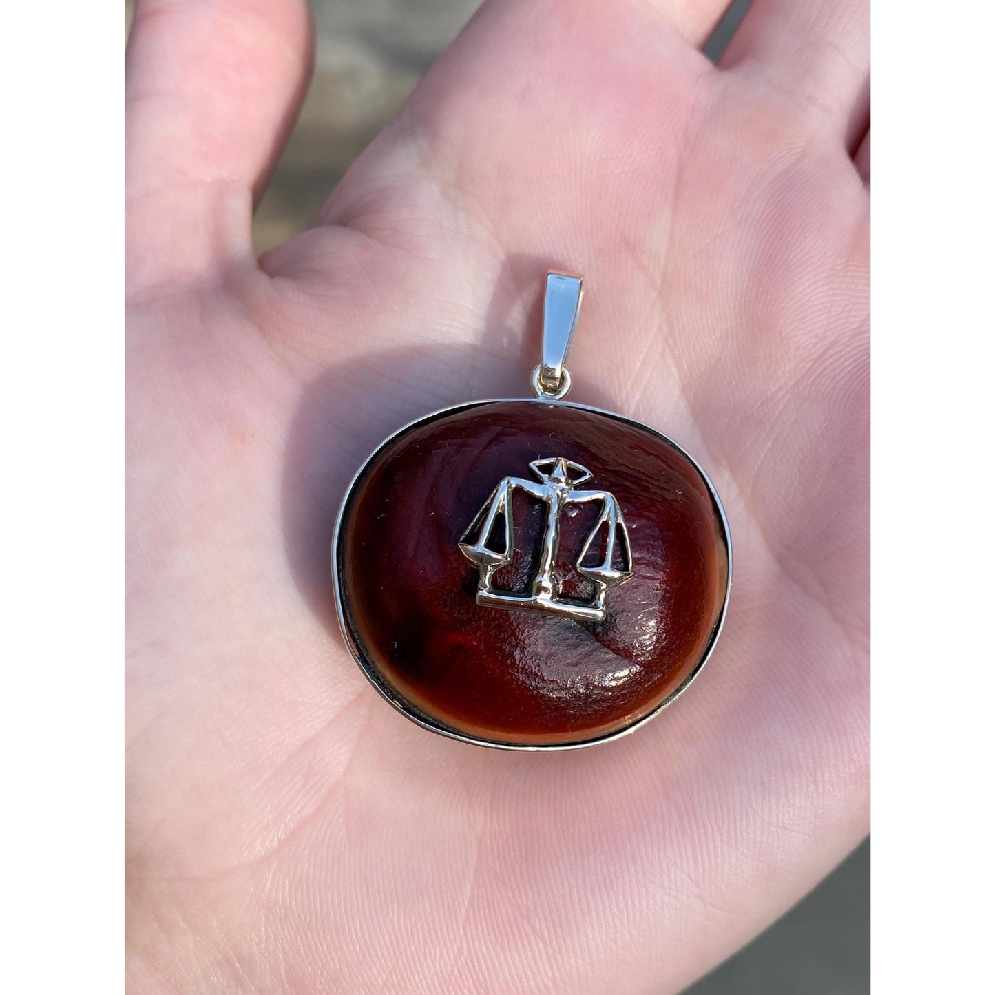 Vintage Solid 14k Yellow Gold Chestnut Scales Libra Charm