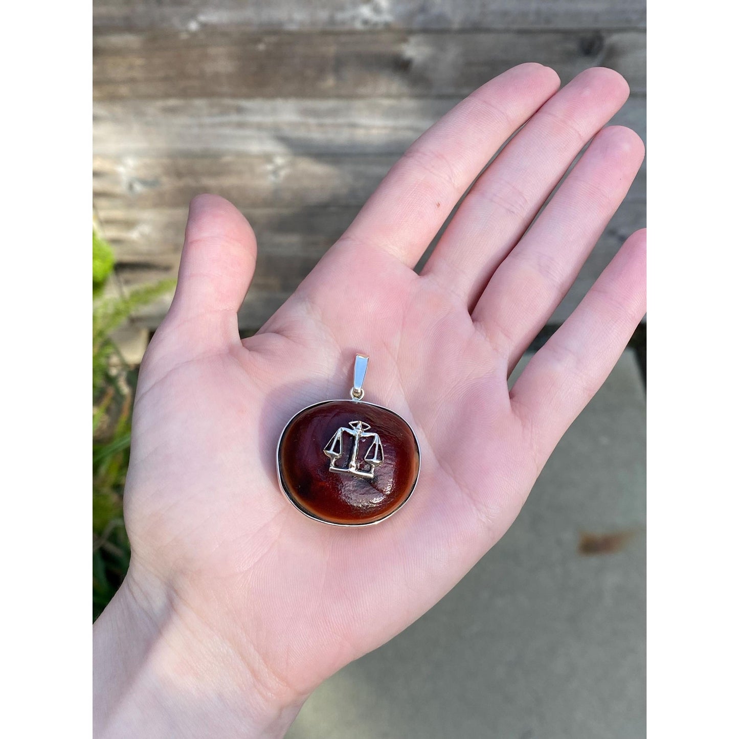 Vintage Solid 14k Yellow Gold Chestnut Scales Libra Charm