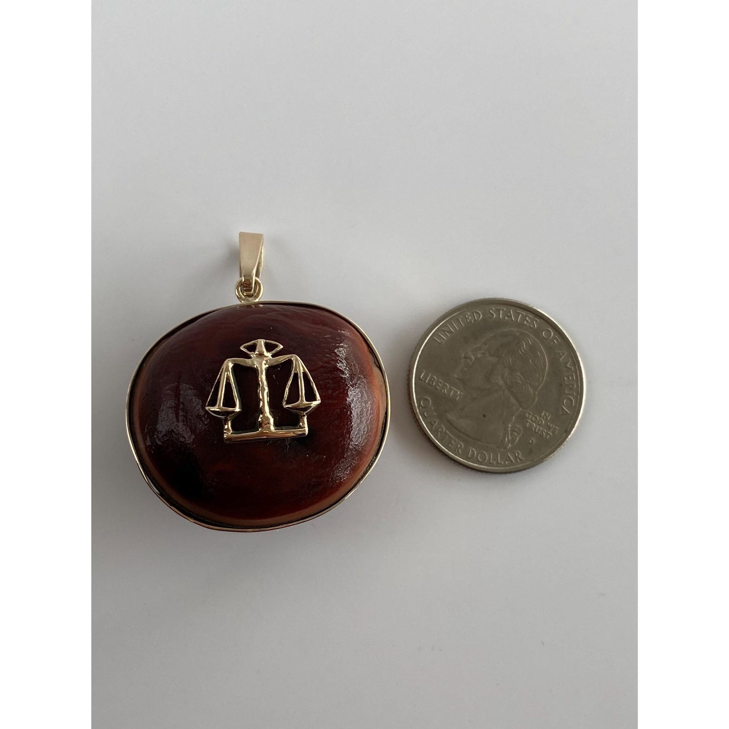 Vintage Solid 14k Yellow Gold Chestnut Scales Libra Charm