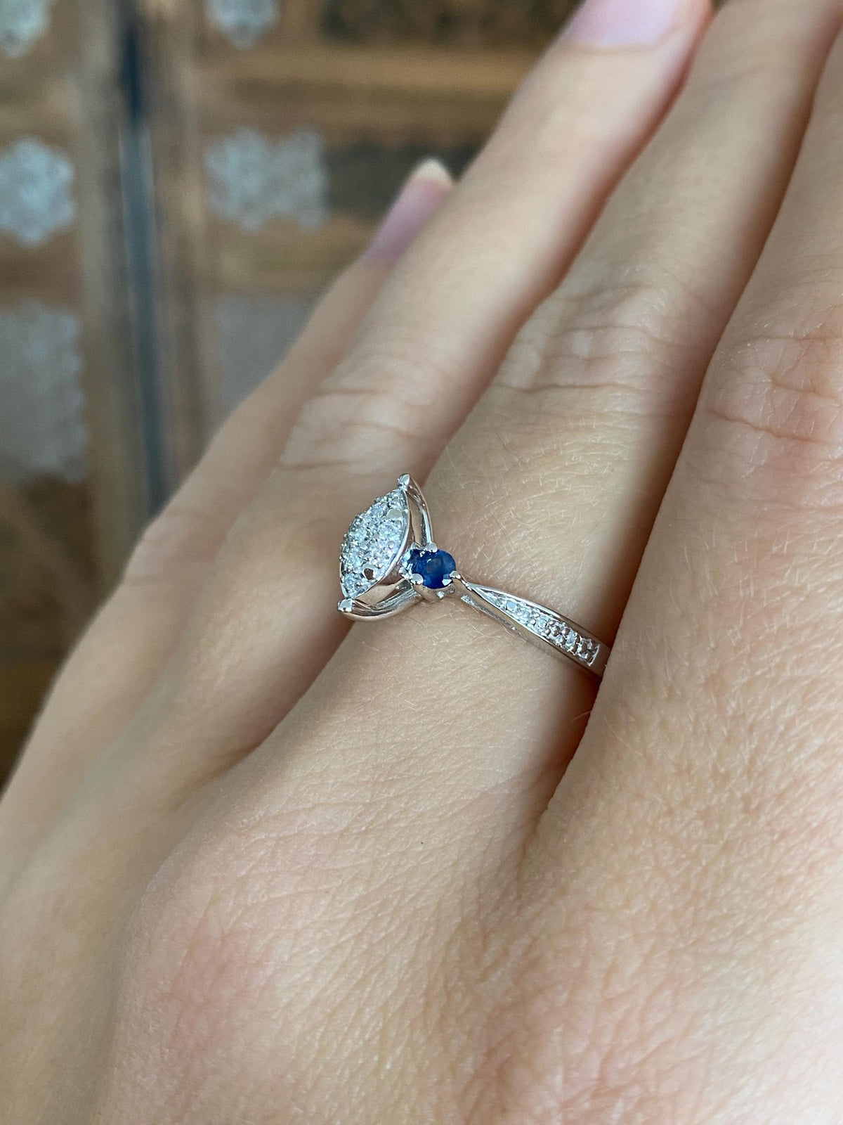 Vintage Solid 10k White Gold Diamonds Blue Spinel Ring - Size 7