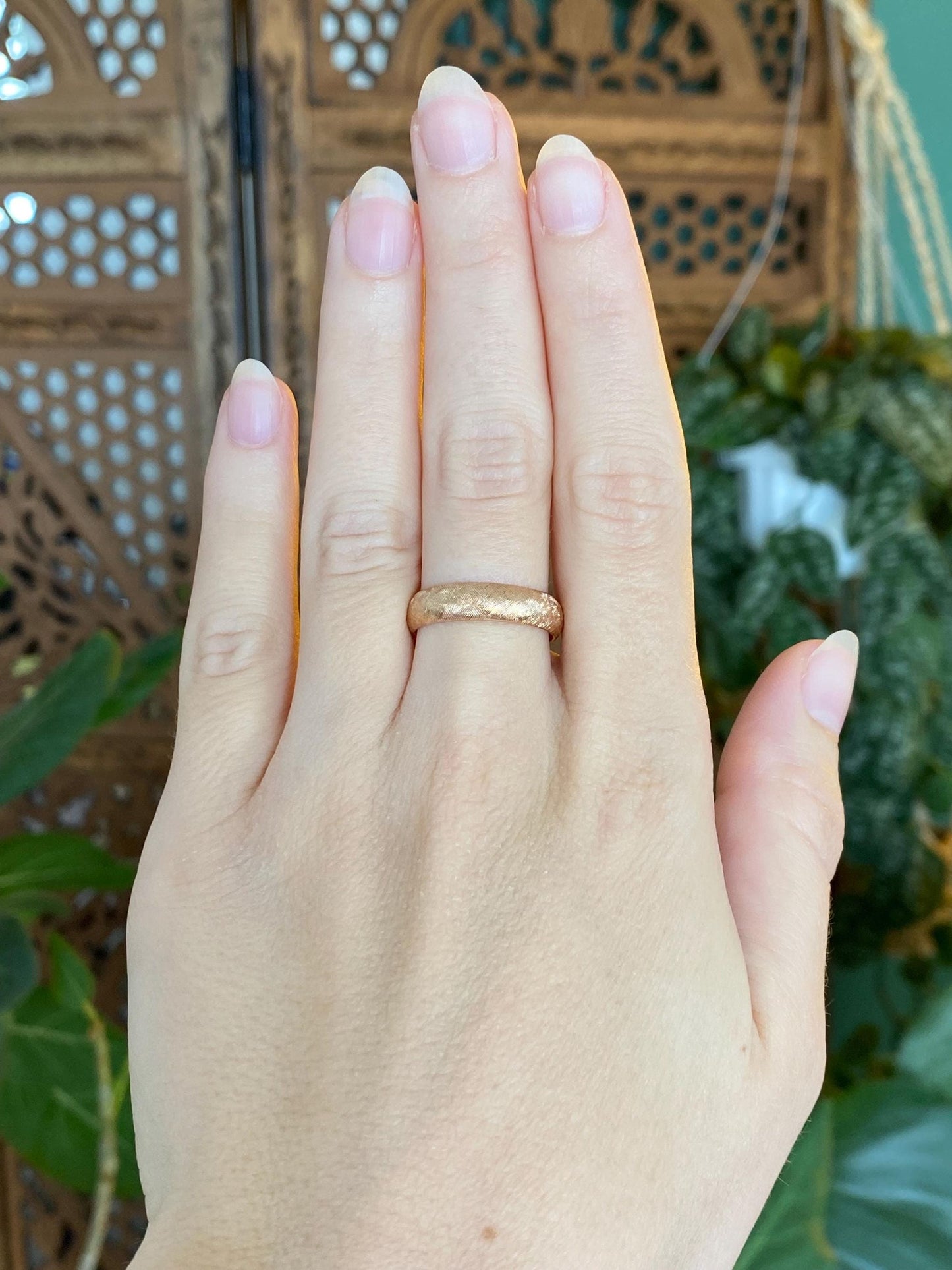 Vintage Solid 14k Rosey Gold Crosshatch Pattern Ring Band - Size 7.75