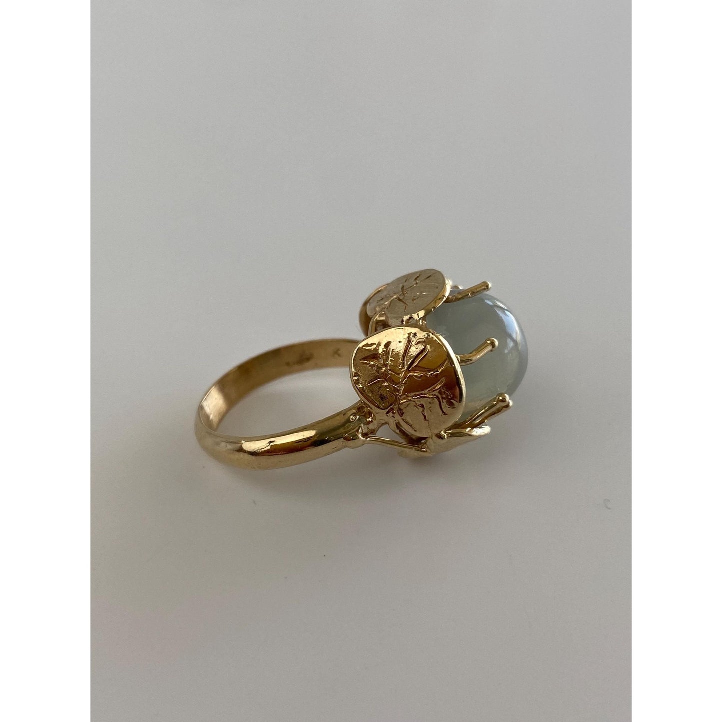 Vintage Solid 14k Yellow Gold White Moonstone Cocktail Ring - Size 6.25