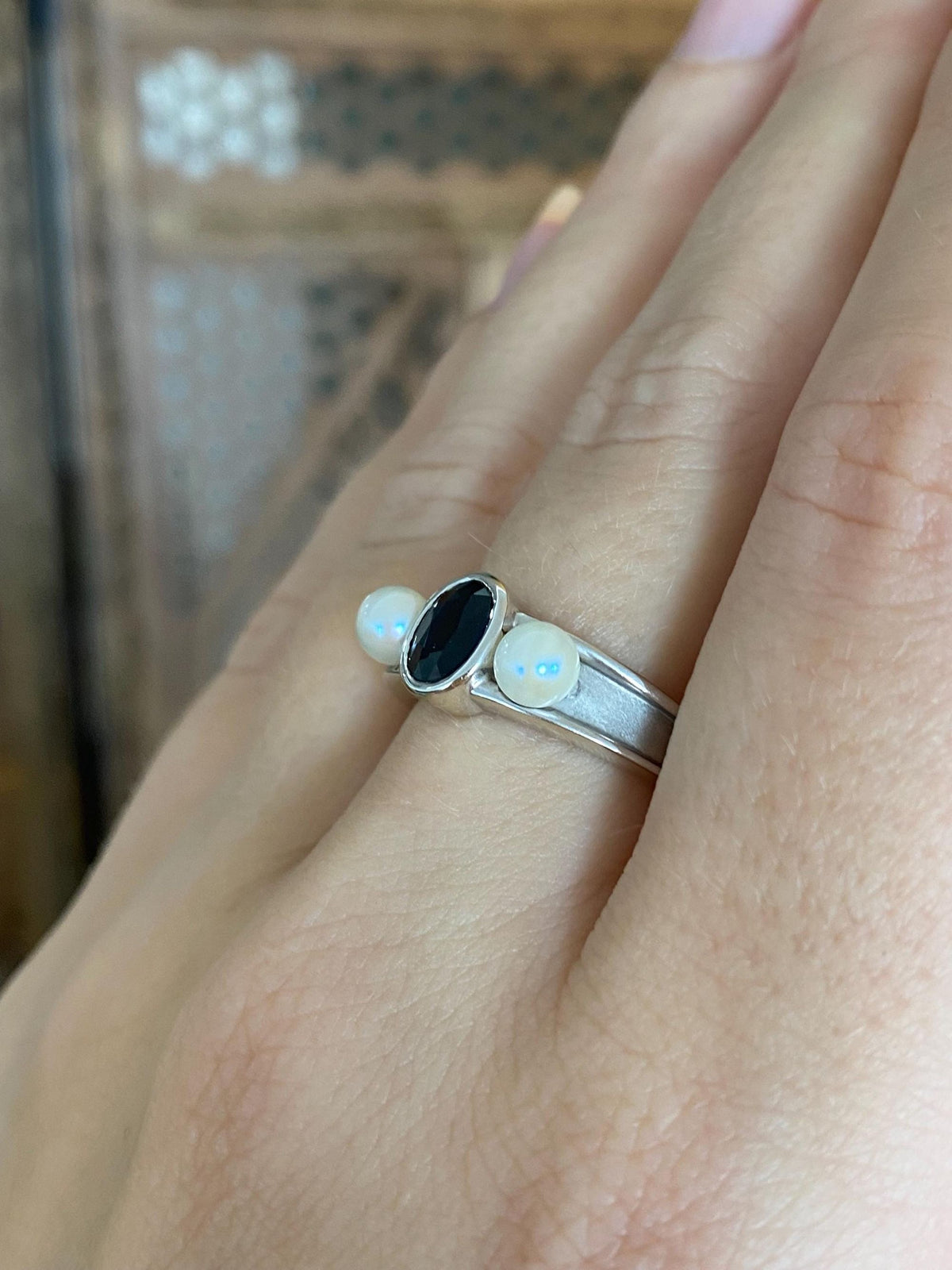 Vintage Solid 14k White Gold Blue Sapphire Pearls Ring Band - Size 7.25