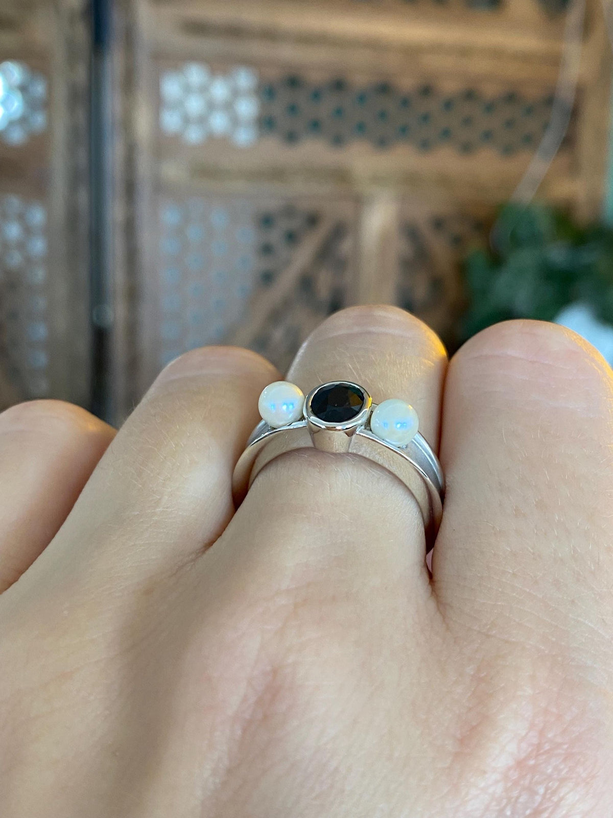 Vintage Solid 14k White Gold Blue Sapphire Pearls Ring Band - Size 7.25