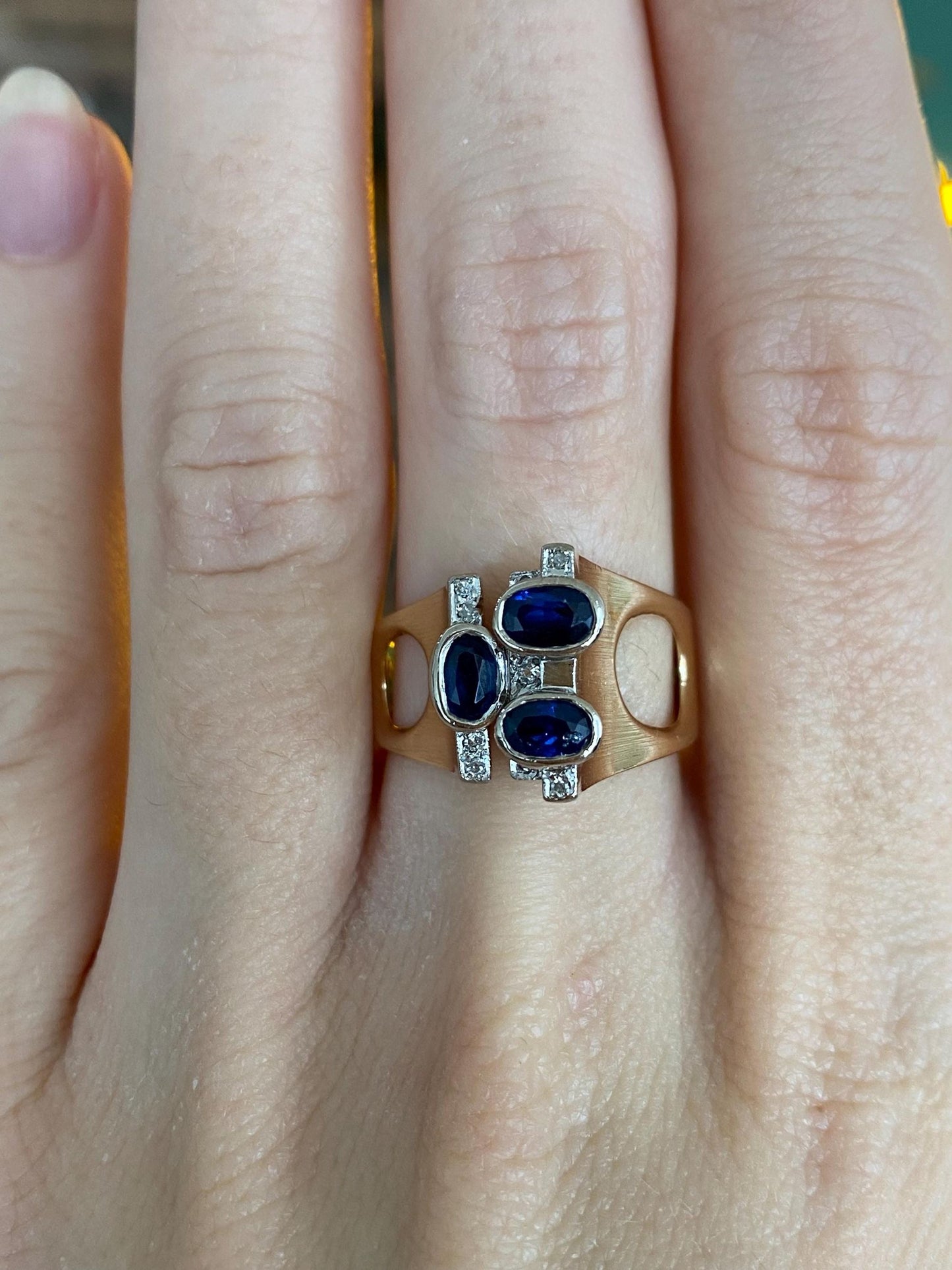 Vintage Solid 14k Yellow Gold Diamond Blue Sapphire Ring - Size 6.5