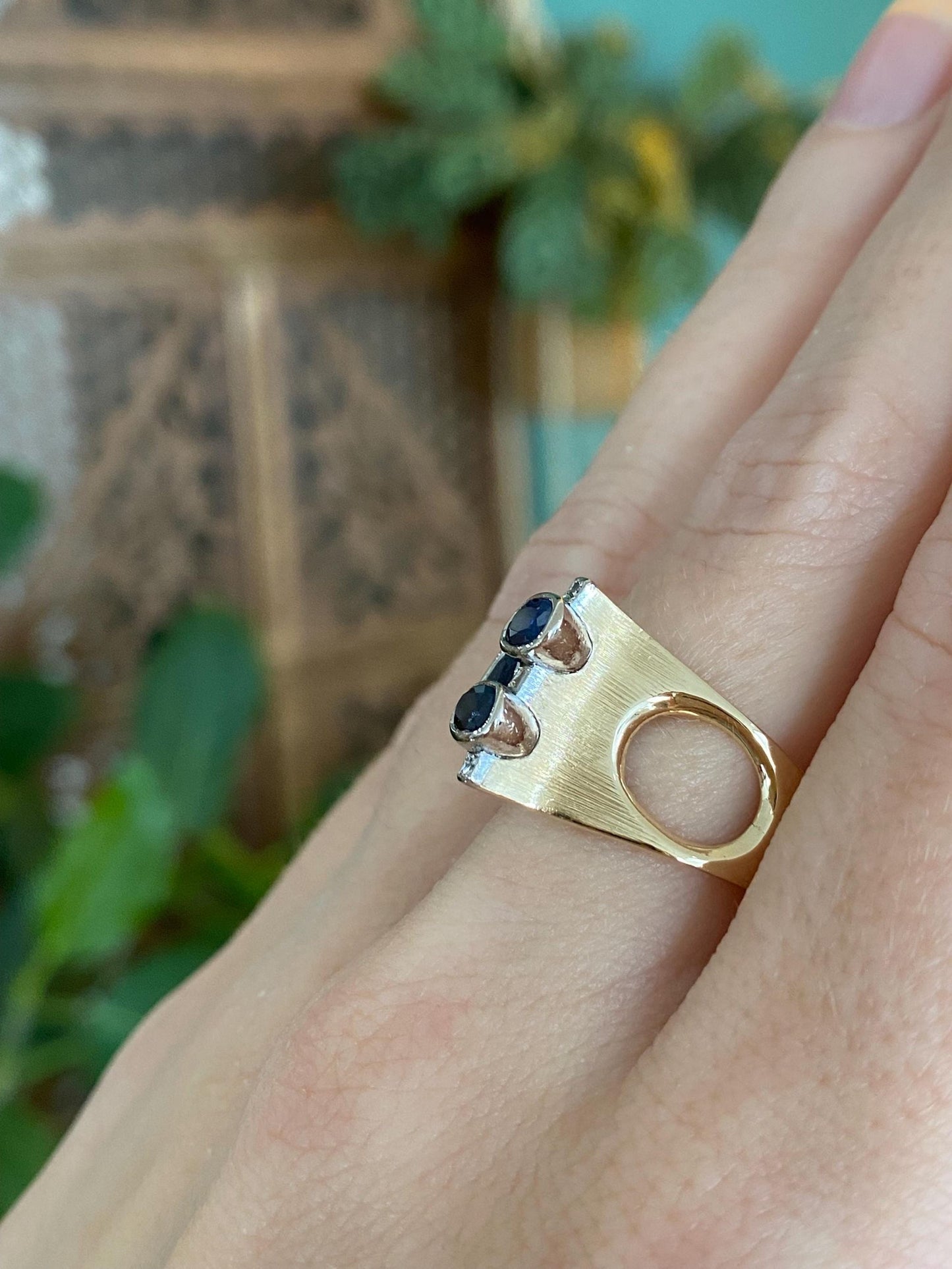 Vintage Solid 14k Yellow Gold Diamond Blue Sapphire Ring - Size 6.5