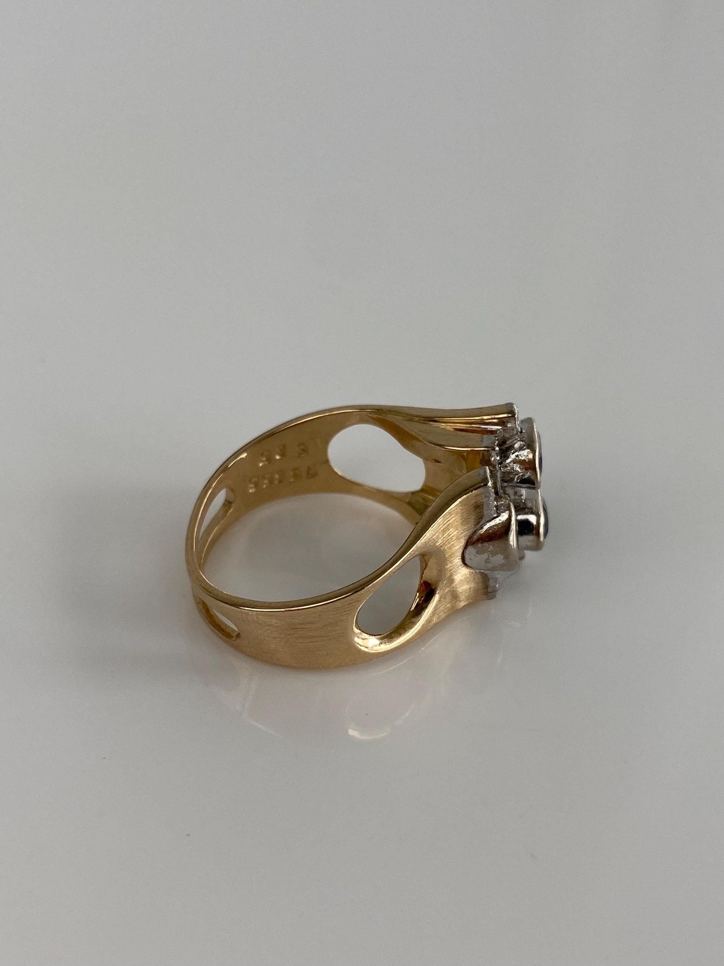 Vintage Solid 14k Yellow Gold Diamond Blue Sapphire Ring - Size 6.5