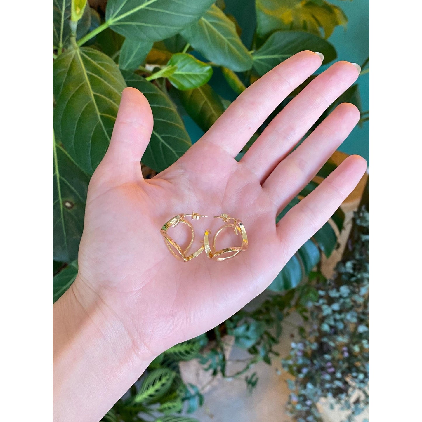 Vintage Solid 14k Yellow Gold Loopy Swirl Hoop Drop Earrings