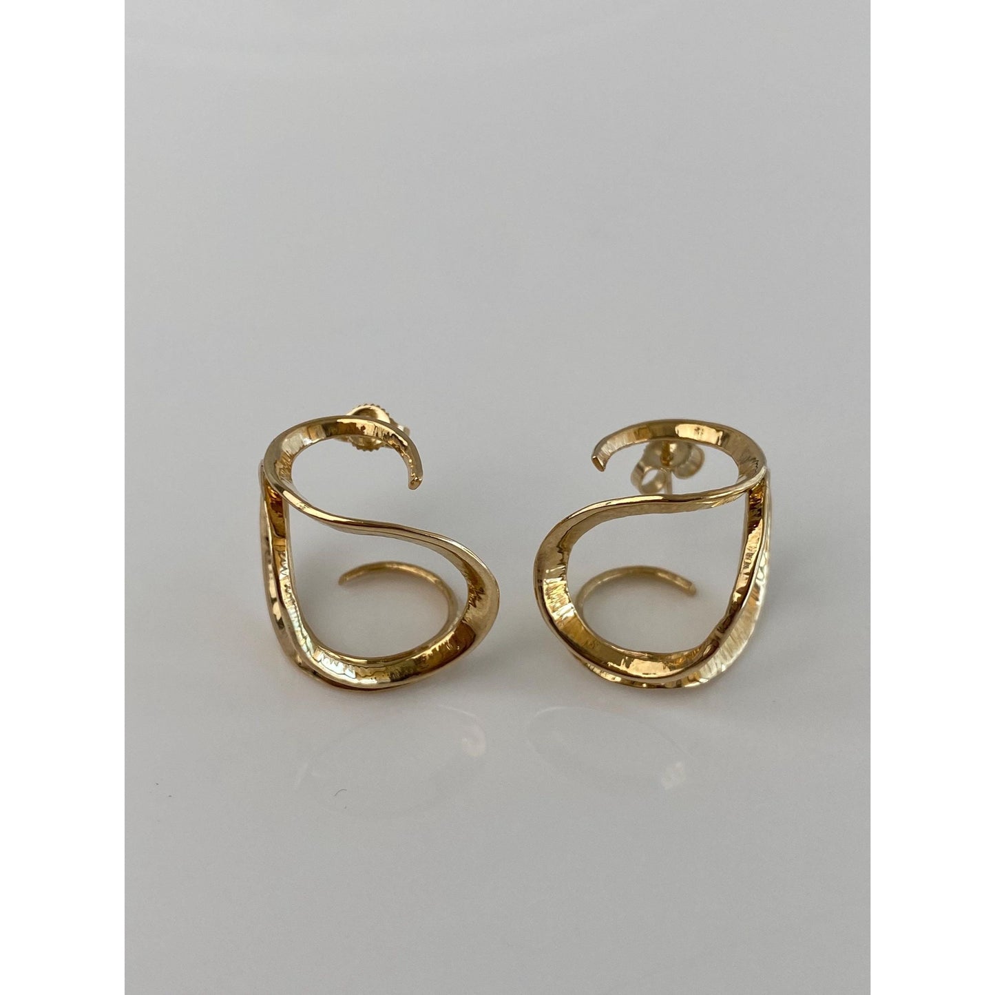 Vintage Solid 14k Yellow Gold Loopy Swirl Hoop Drop Earrings