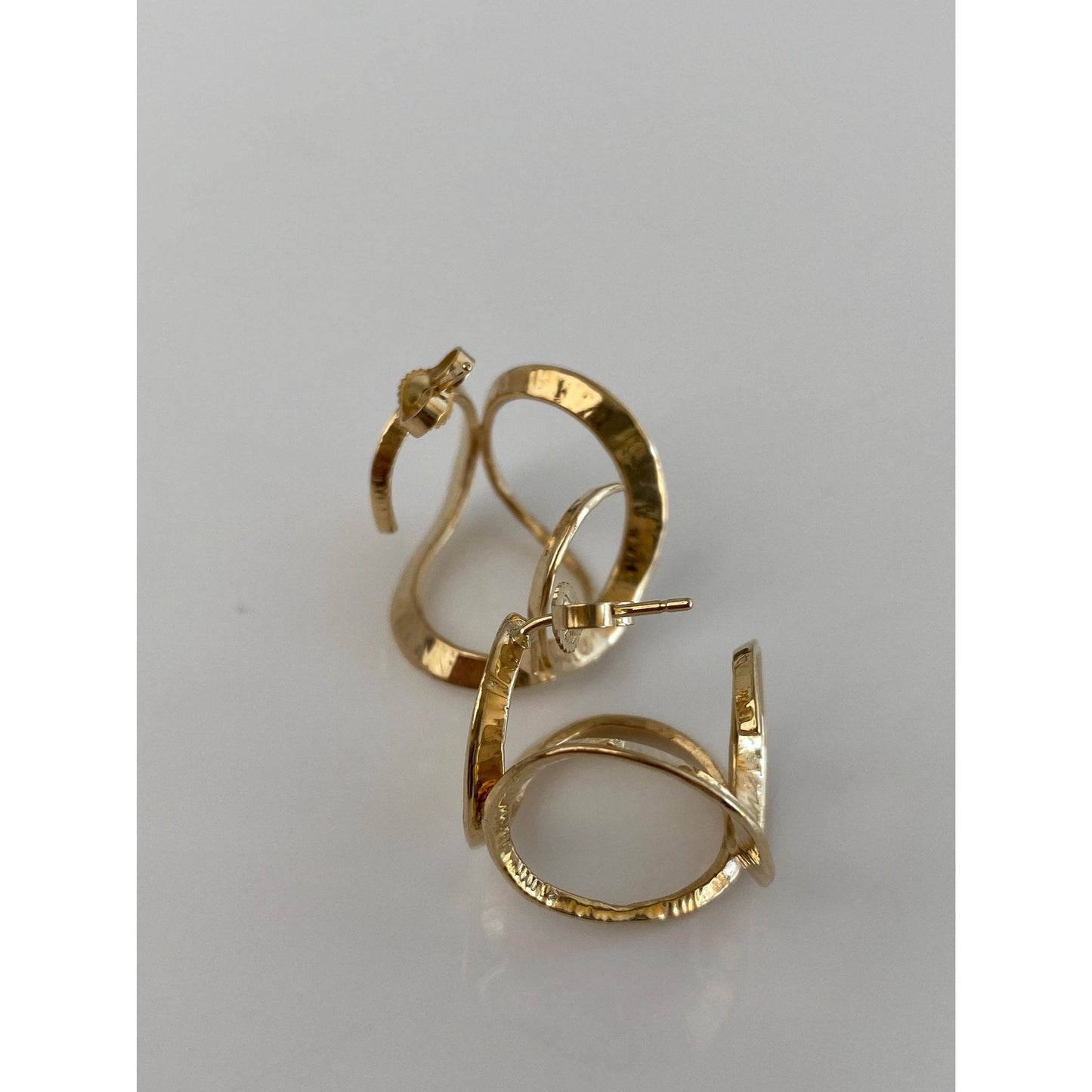 Vintage Solid 14k Yellow Gold Loopy Swirl Hoop Drop Earrings