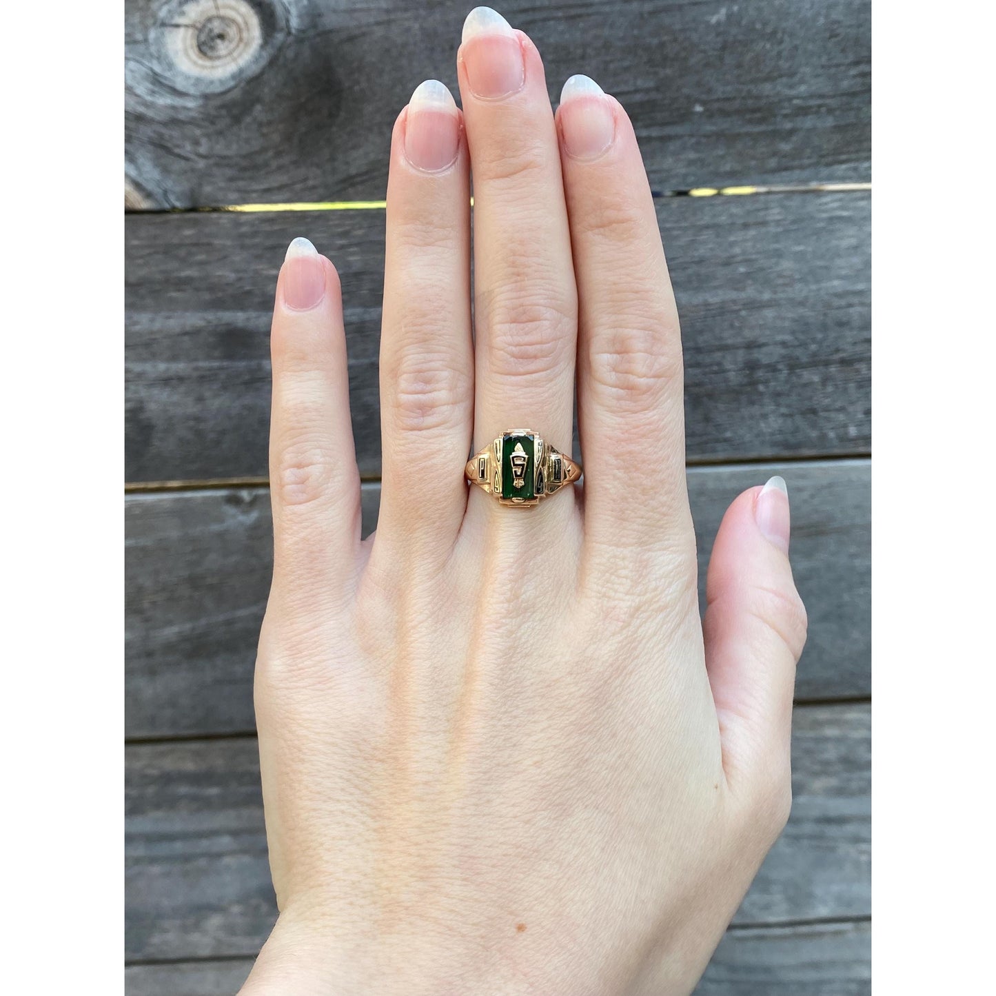 Vintage Solid 10k Yellow Gold Green Spinel 1964 Class Ring - Size 7.5