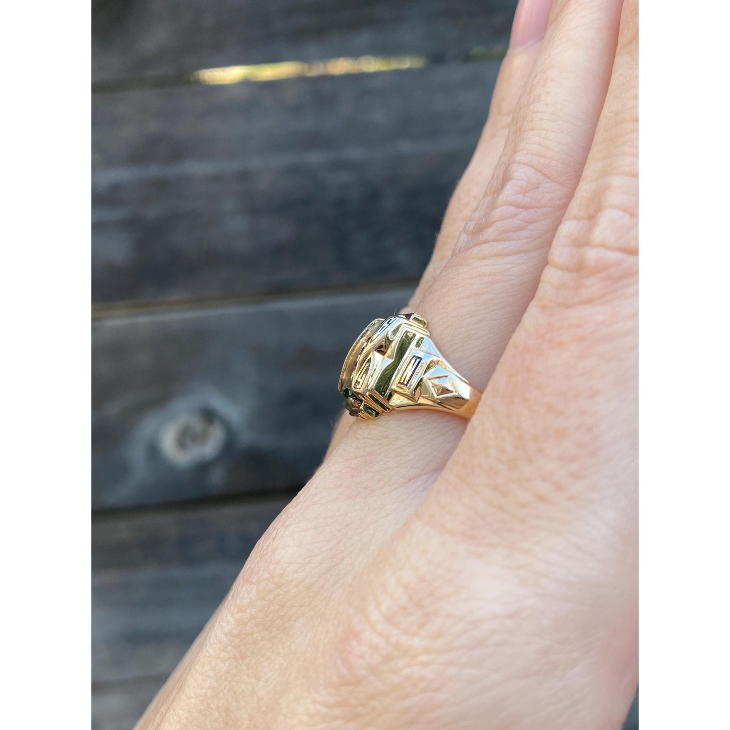 Vintage Solid 10k Yellow Gold Green Spinel 1964 Class Ring - Size 7.5