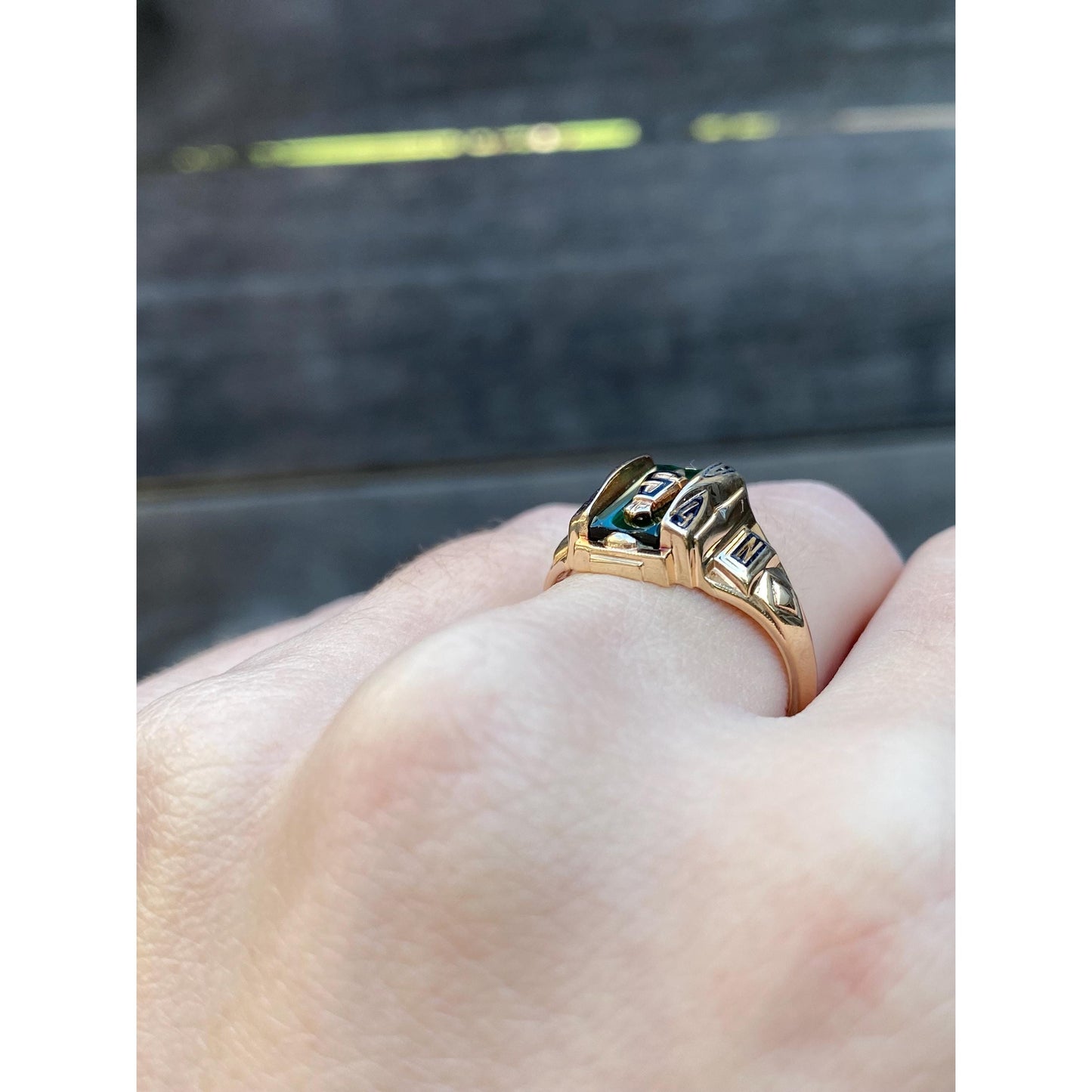 Vintage Solid 10k Yellow Gold Green Spinel 1964 Class Ring - Size 7.5