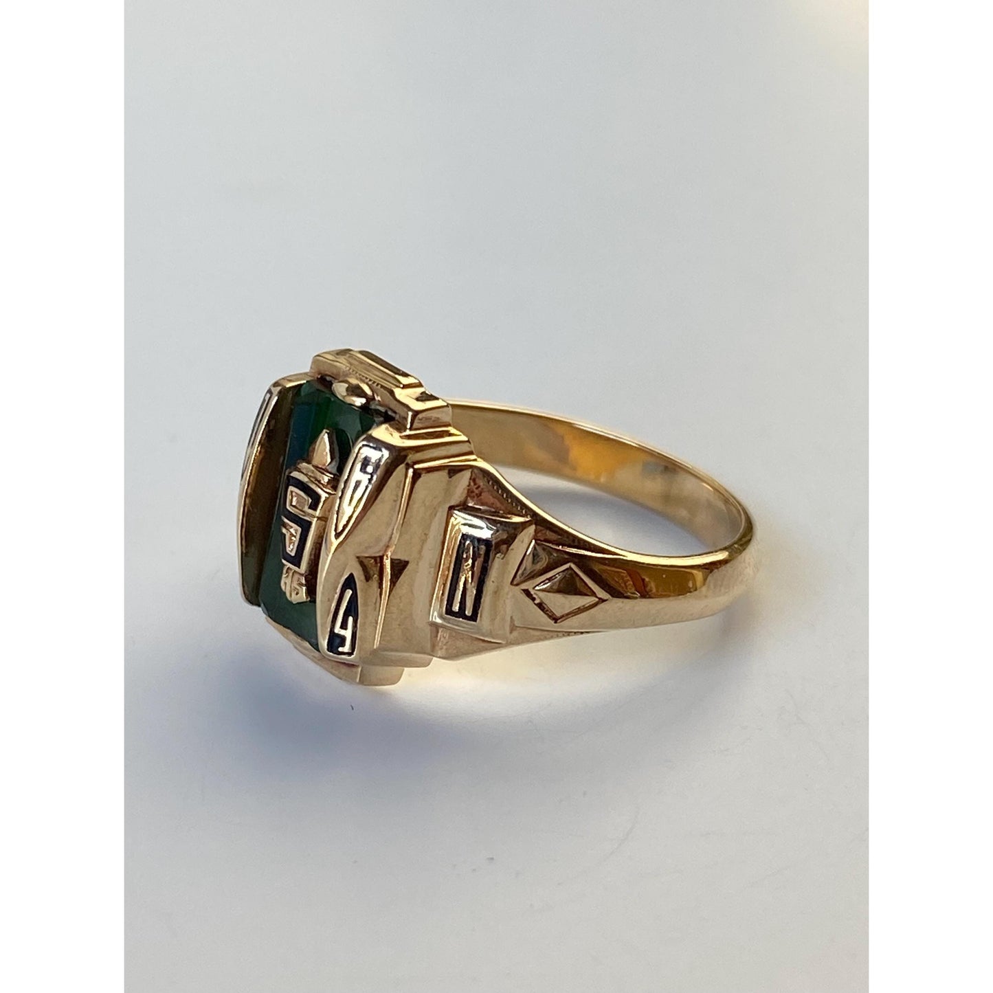 Vintage Solid 10k Yellow Gold Green Spinel 1964 Class Ring - Size 7.5