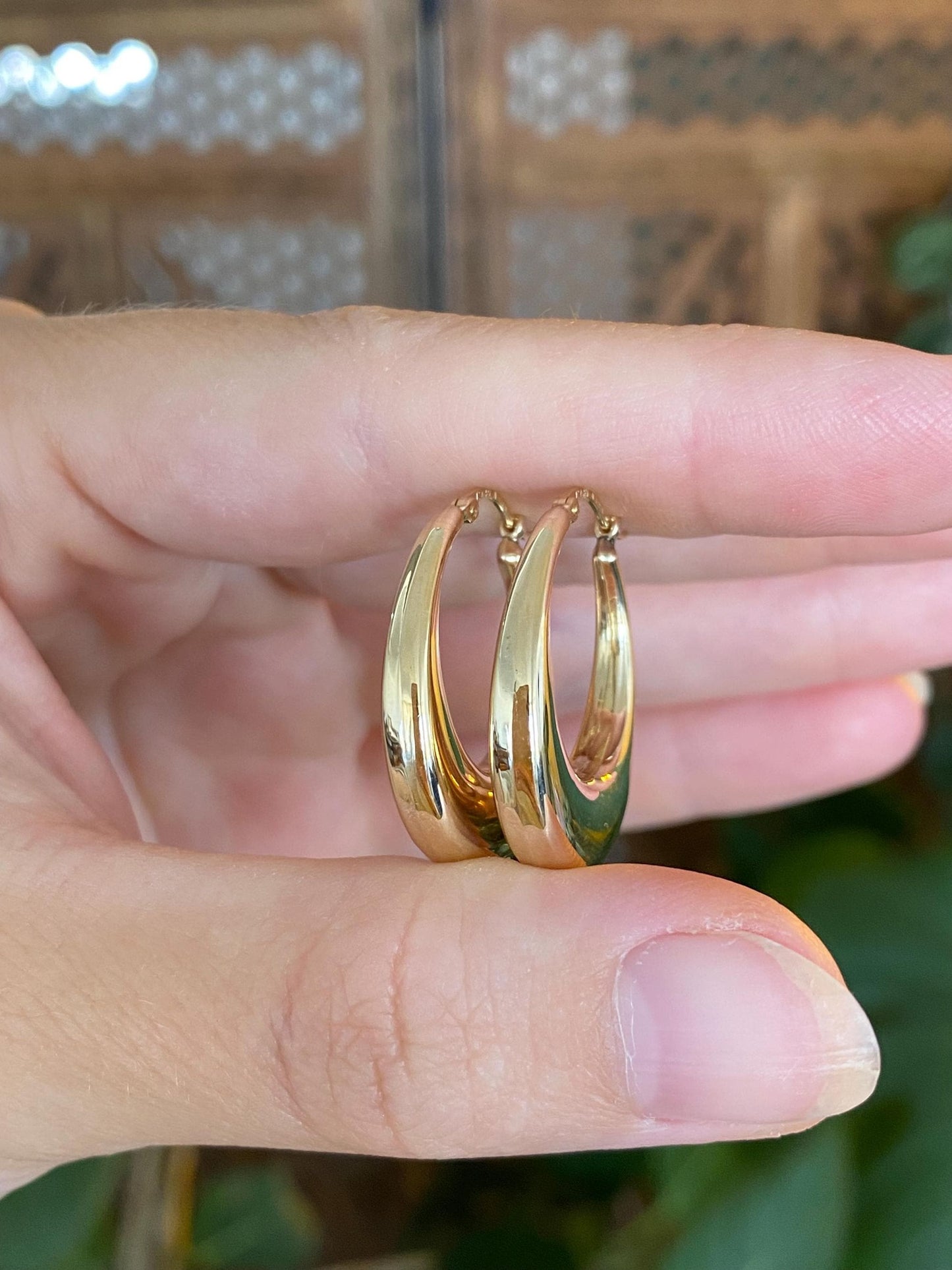 Vintage 14k Yellow Gold Tapered Hoop Earrings