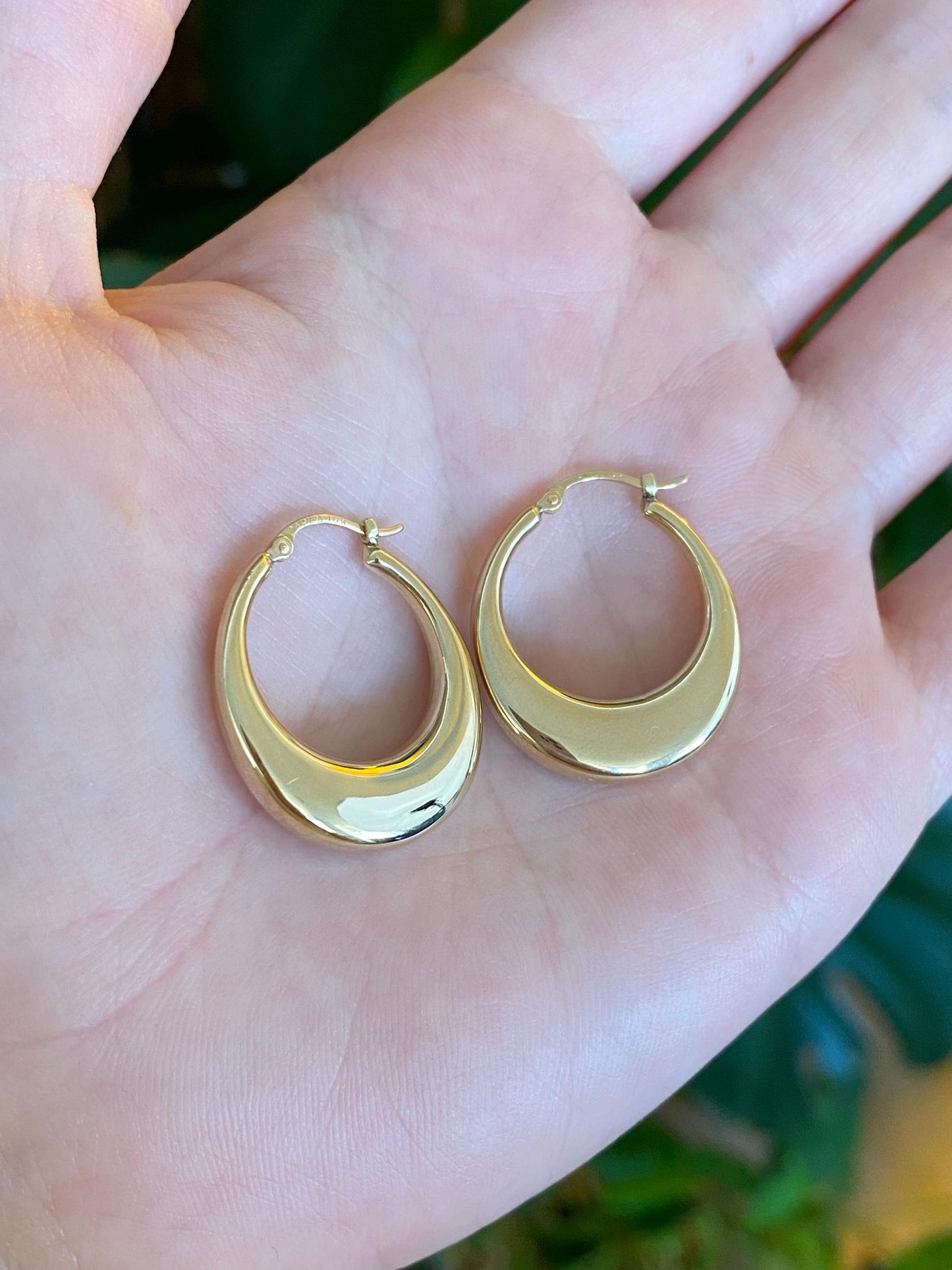 Vintage 14k Yellow Gold Tapered Hoop Earrings