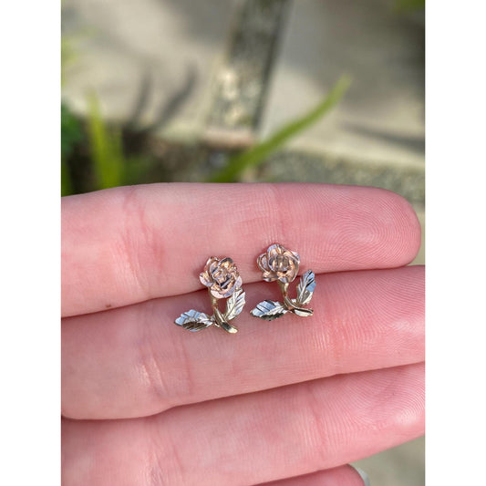 Vintage Solid 14k Tri Tone Gold Diamond Cut Rose Stud Earrings