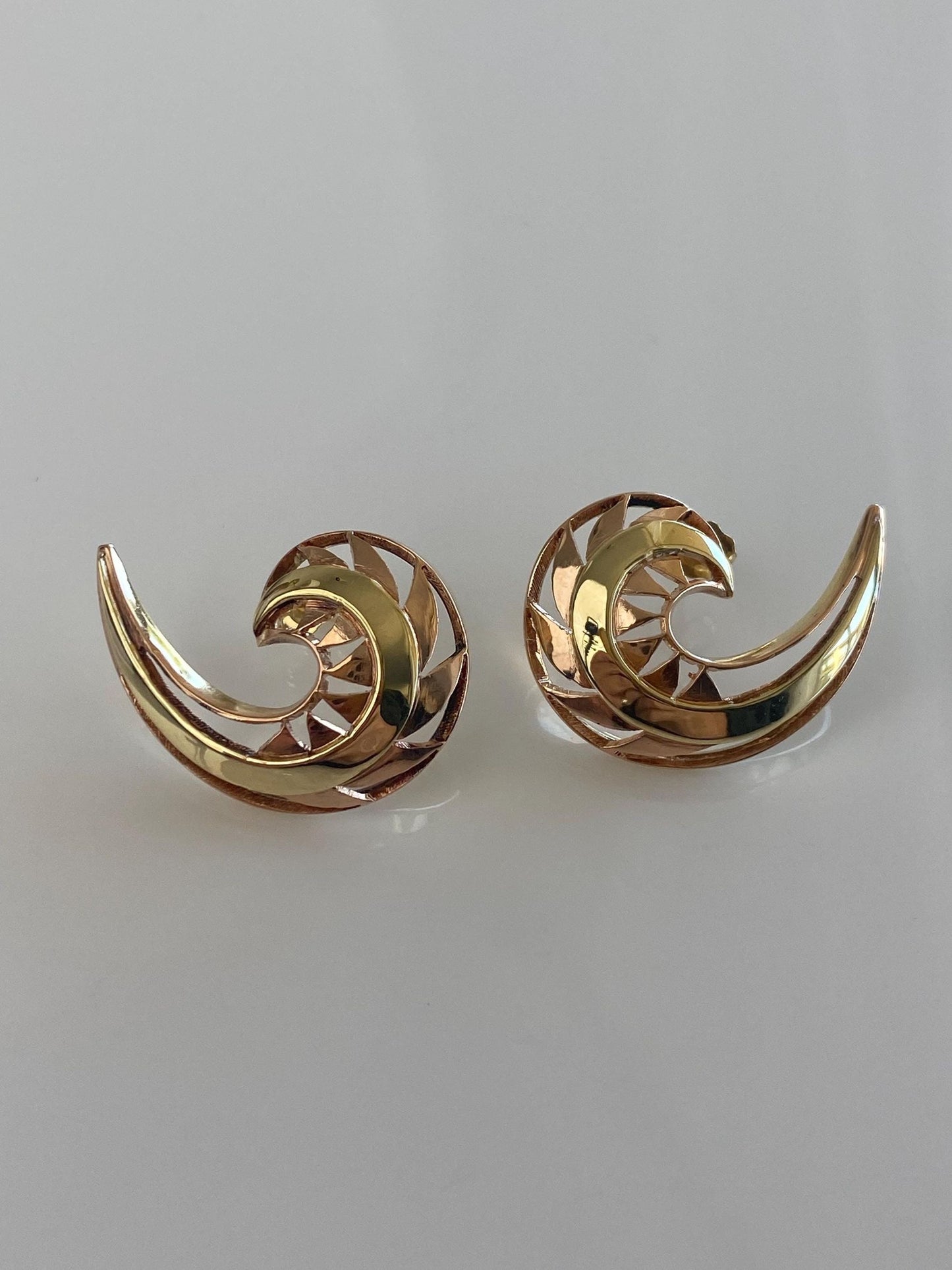 Vintage Solid 18k Rose & Yellow Gold Spiral Drop Earrings