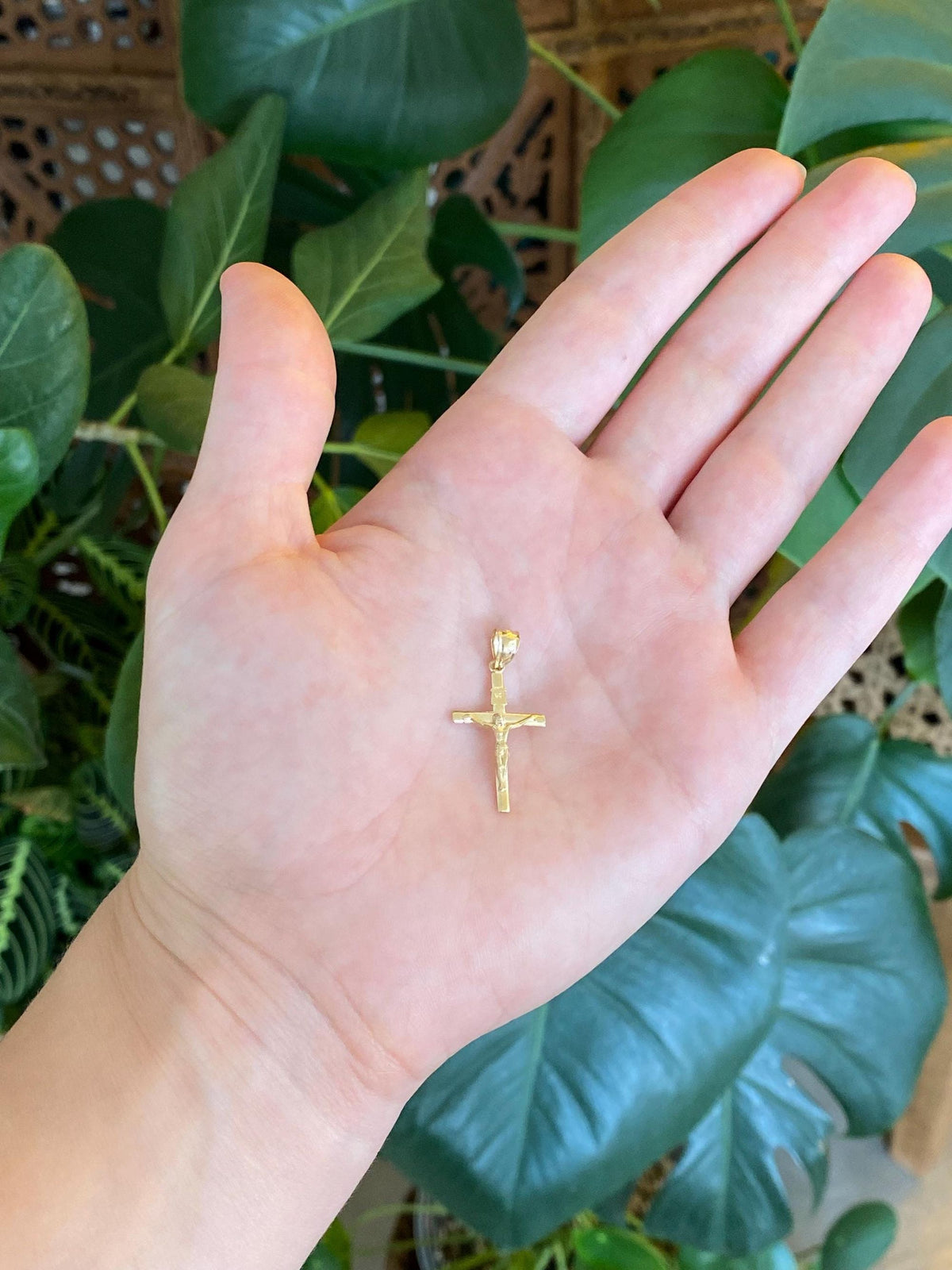 Vintage 10k Yellow Gold Crucifix Cross Charm