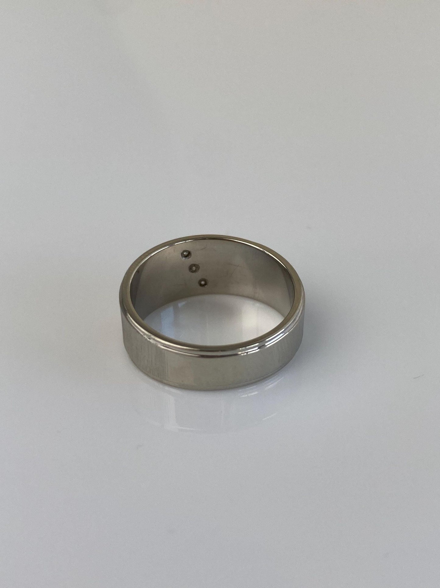 Vintage Solid 14k White Gold Diamond Diamond Cut Ring Band - Size 5.75