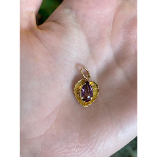 Vintage Solid 18k Yellow Gold Purple Cubic Zirconia Leaf Charm