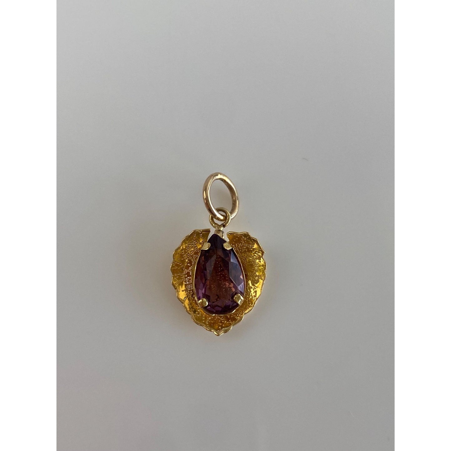 Vintage Solid 18k Yellow Gold Purple Cubic Zirconia Leaf Charm