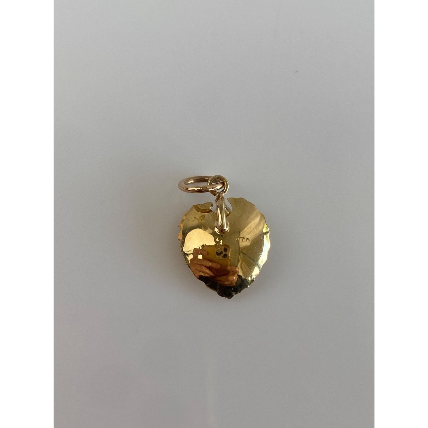 Vintage Solid 18k Yellow Gold Purple Cubic Zirconia Leaf Charm