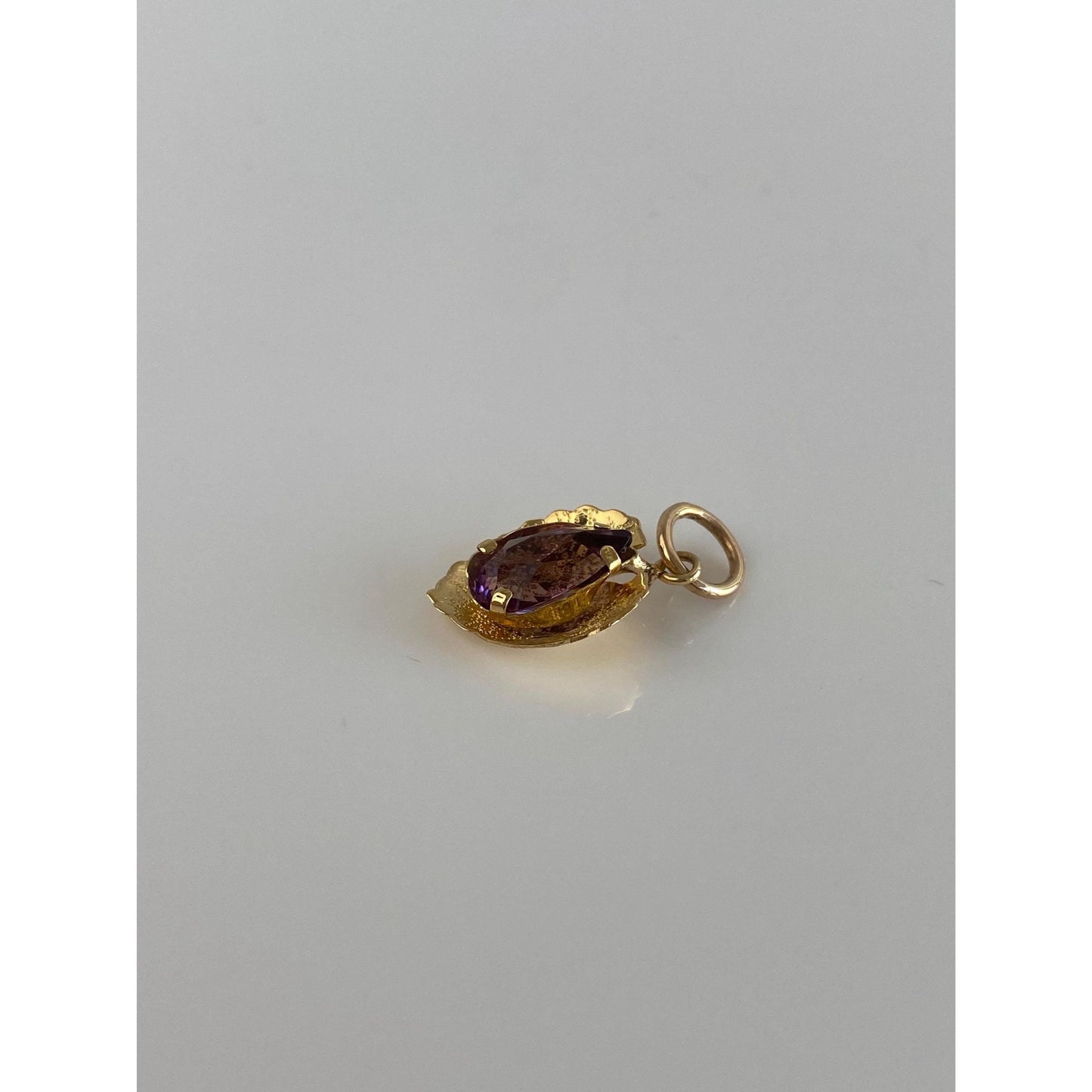 Vintage Solid 18k Yellow Gold Purple Cubic Zirconia Leaf Charm