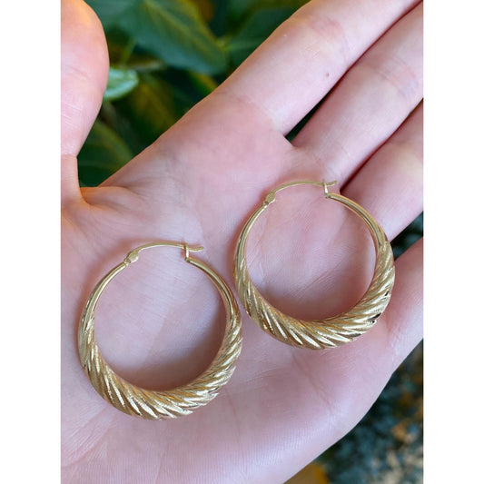 Vintage 14k Yellow Gold Scalloped Hoop Earrings
