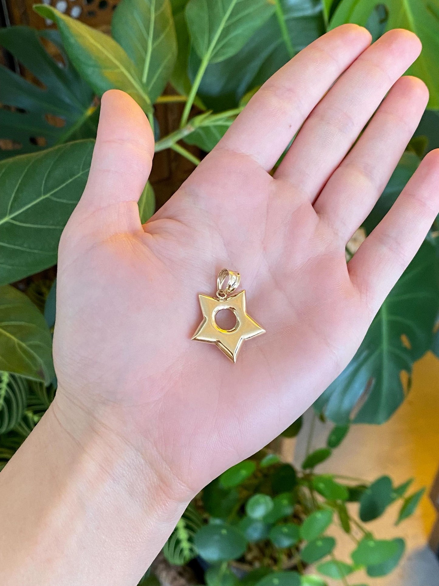 Vintage 14k Yellow Gold Star Charm