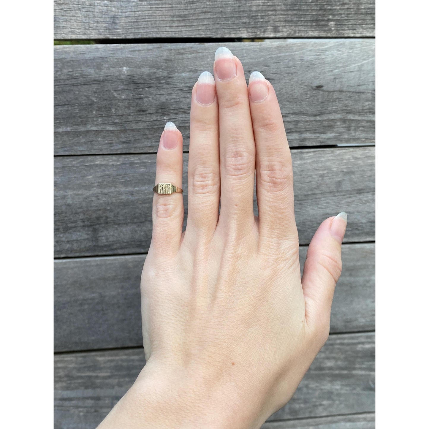 Vintage Solid 14k Yellow Gold Engraved 'RAR'  Baby Signet Ring Band - Size 2