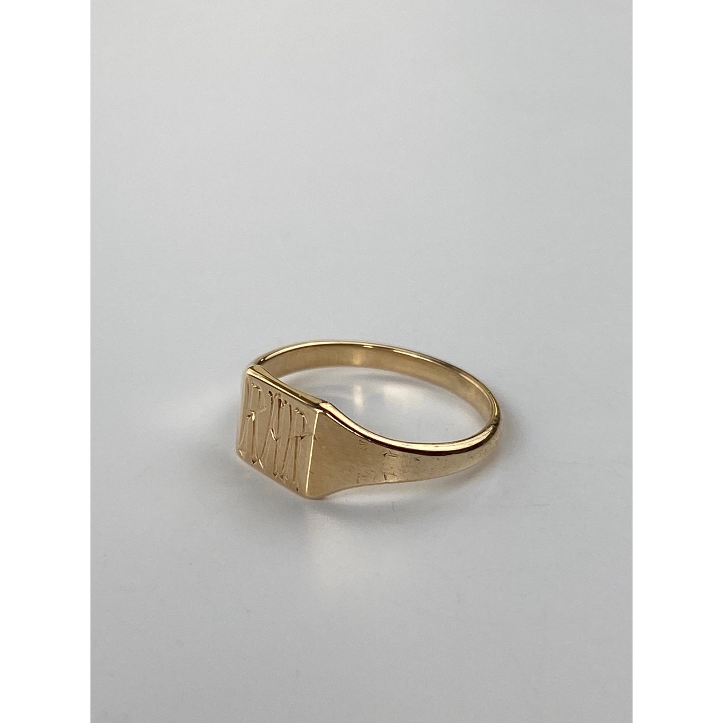 Vintage Solid 14k Yellow Gold Engraved 'RAR'  Baby Signet Ring Band - Size 2