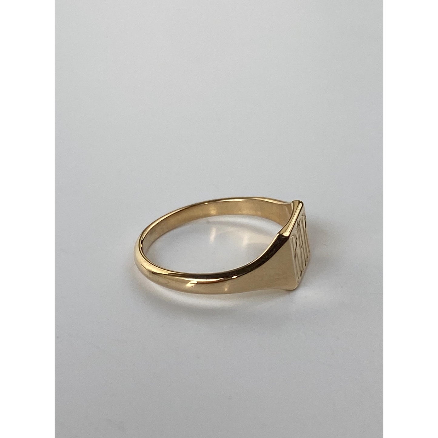 Vintage Solid 14k Yellow Gold Engraved 'RAR'  Baby Signet Ring Band - Size 2