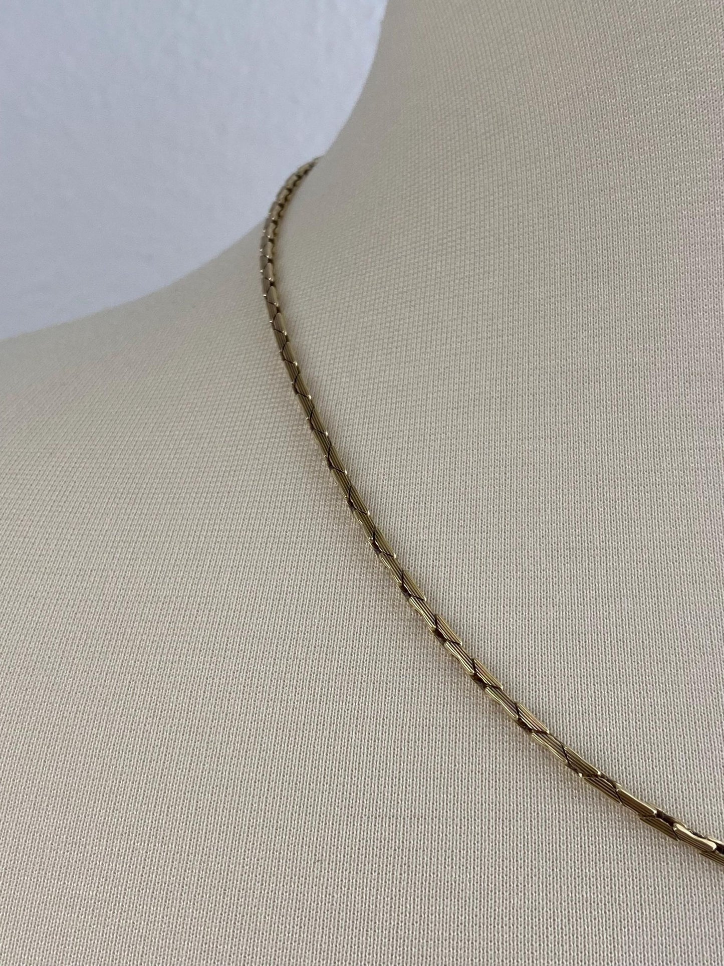 Vintage Solid 14k Yellow Gold Chunky Triangle Link Chain Necklace - 21.25 inches