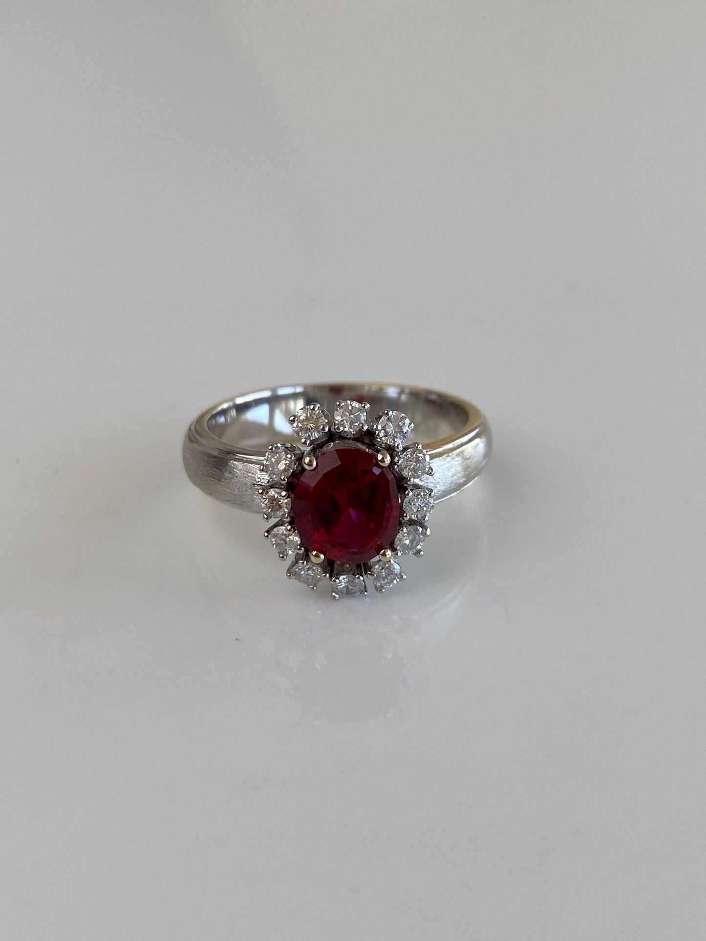 Vintage Solid 14k White Gold Clear Sapphire Halo Ruby Ring - Size 7.25