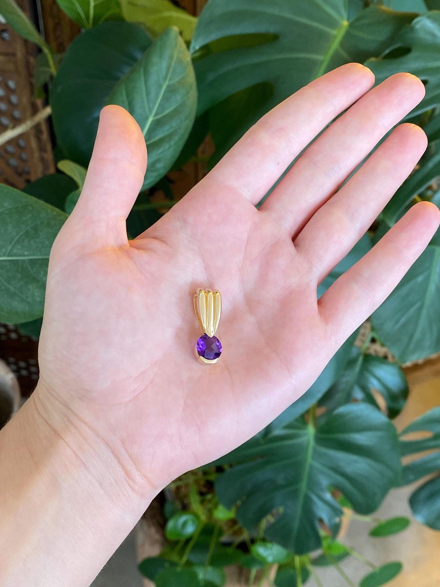 Vintage Solid 14k Yellow Gold Rose Cut Amethyst Fluted Charm