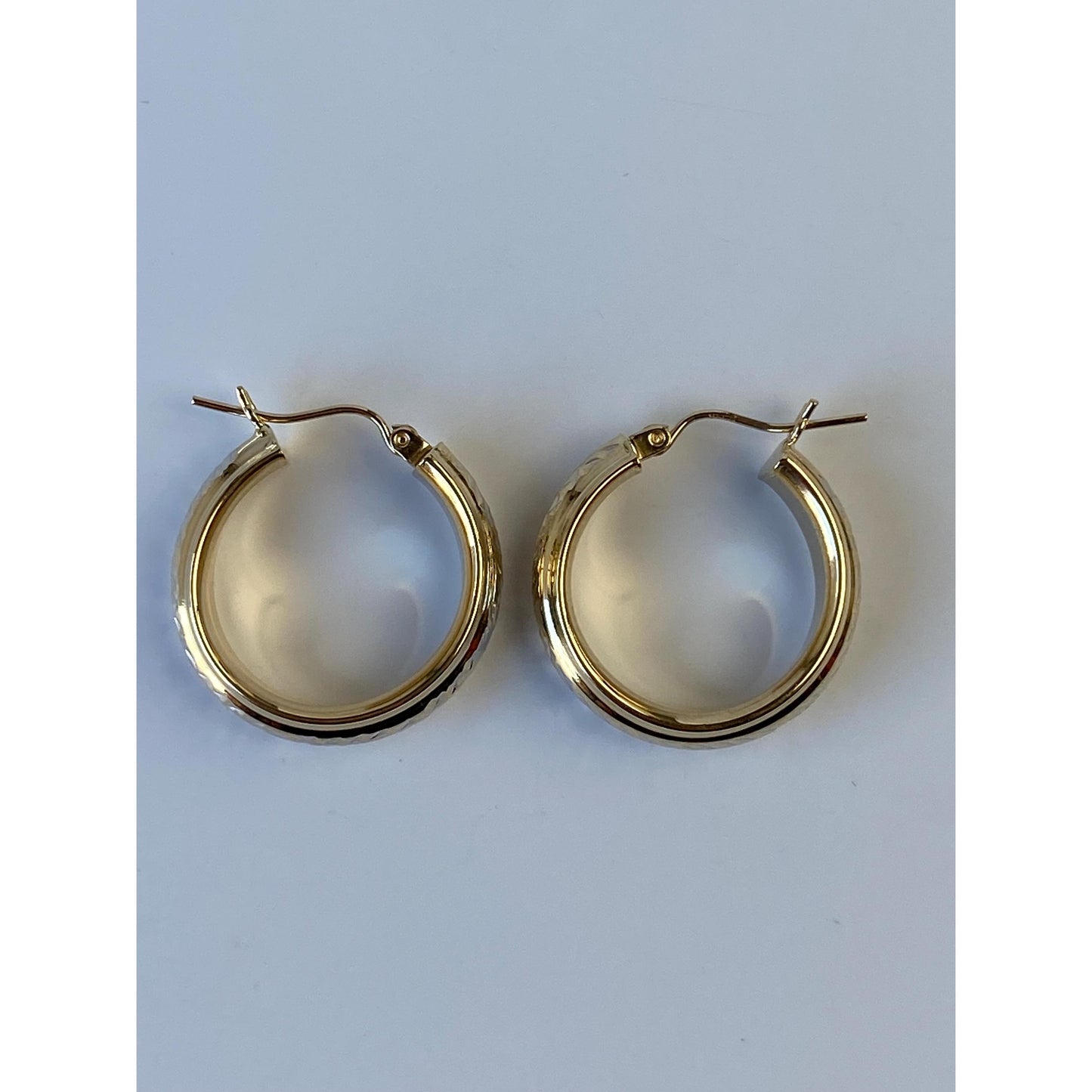 Vintage Solid 14k Yellow Gold Hammered Texture Hoop Earrings