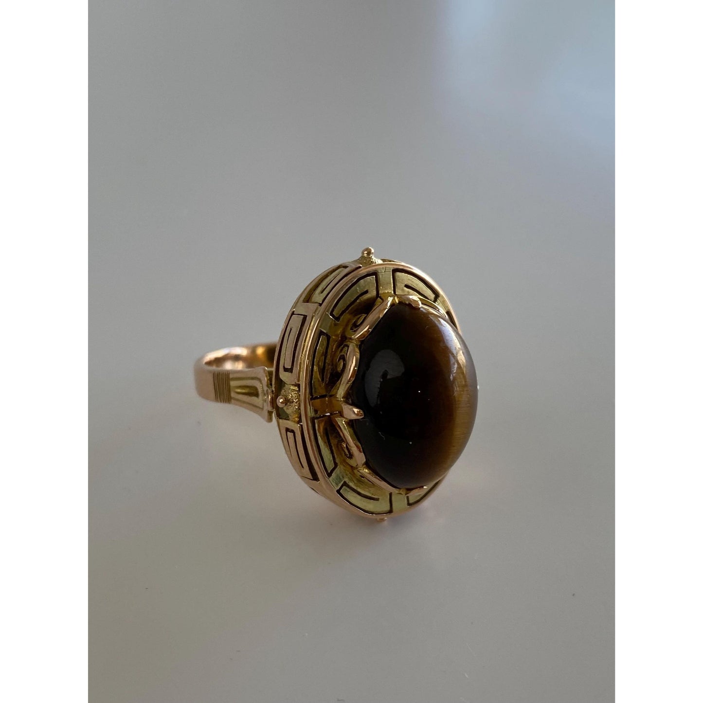 Vintage Solid 14k Yellow Gold Tigers Eye Greek Key Cocktail Ring - Size 5.5