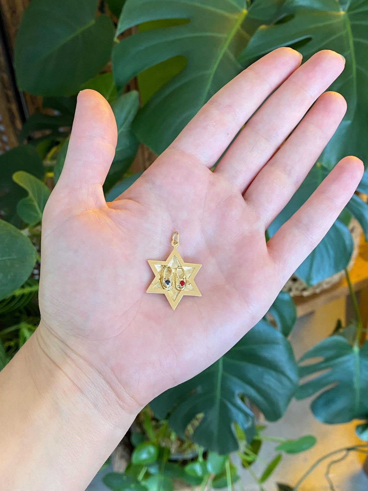 Vintage Solid 14k Yellow Gold Blue Red Baby Shoes Star Charm
