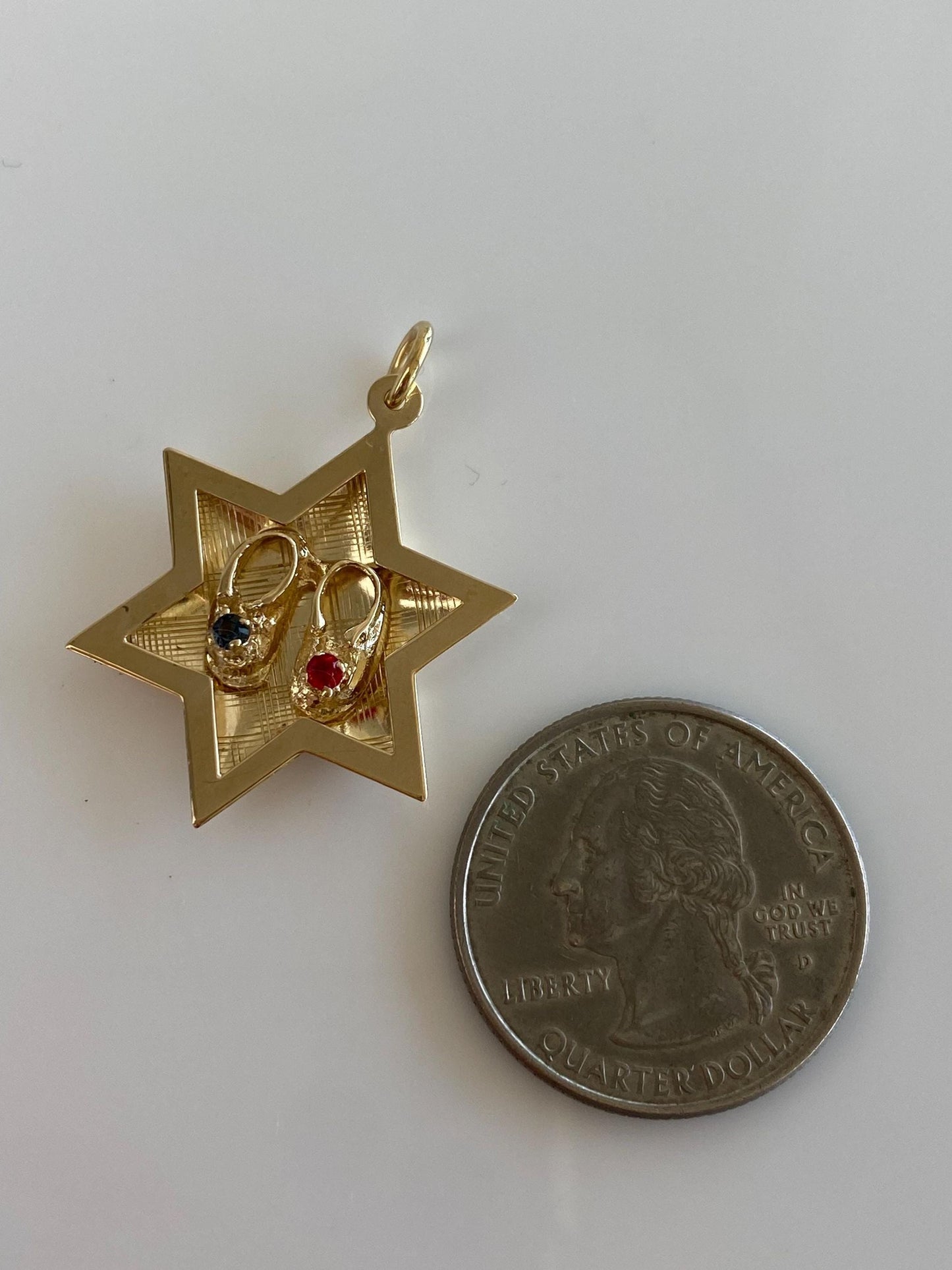 Vintage Solid 14k Yellow Gold Blue Red Baby Shoes Star Charm