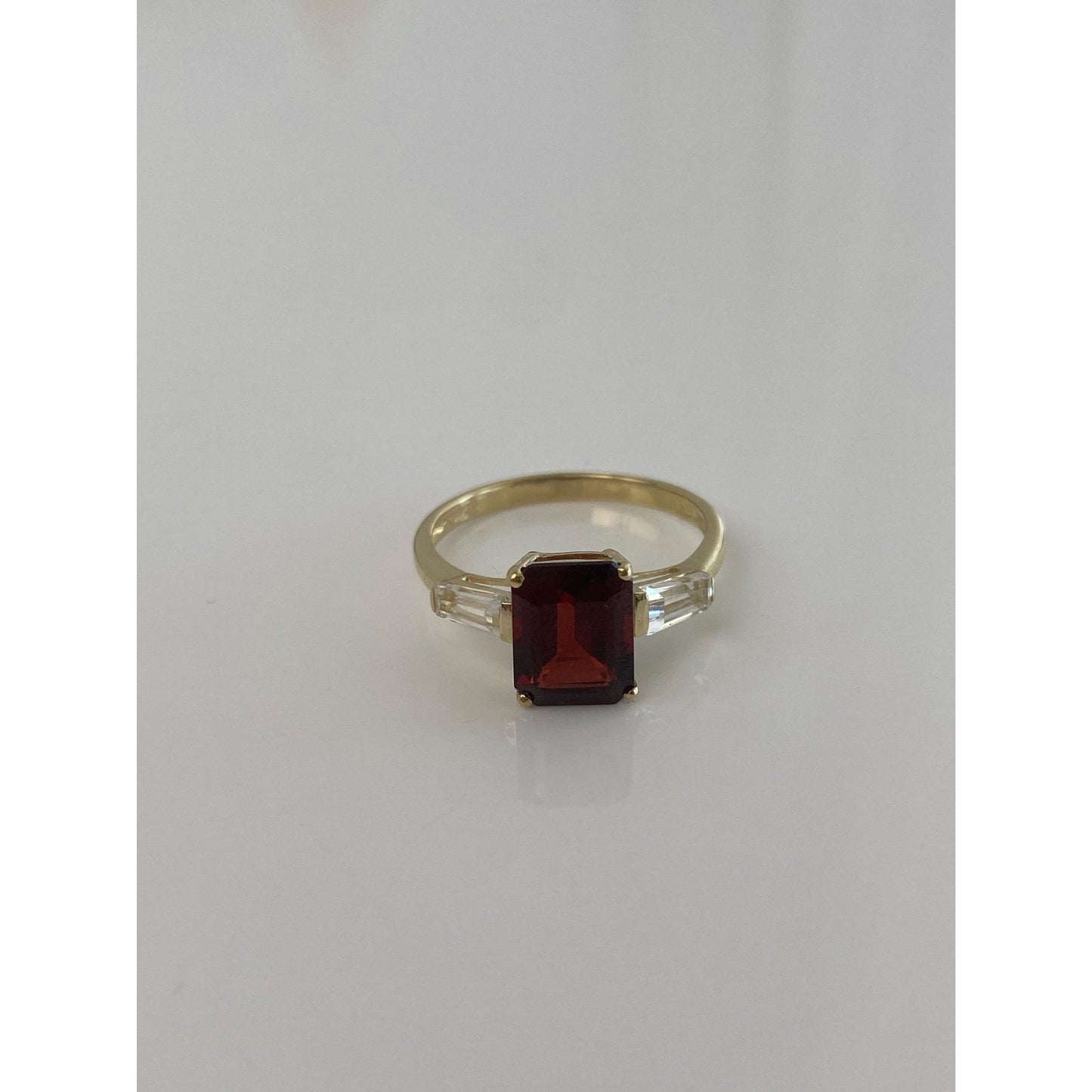 Vintage Solid 14k Yellow Gold Garnet Clear Topaz Ring - Size 8