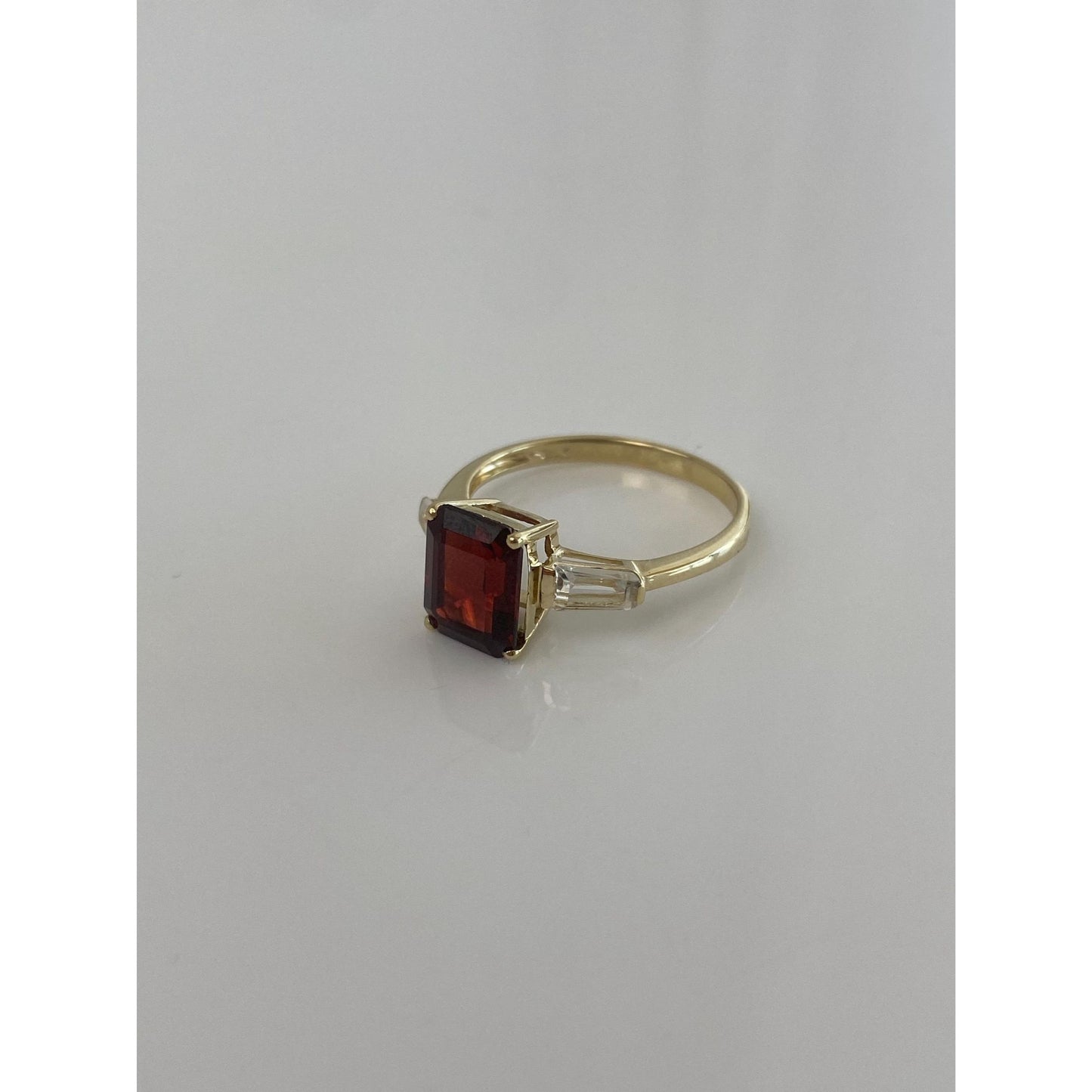 Vintage Solid 14k Yellow Gold Garnet Clear Topaz Ring - Size 8