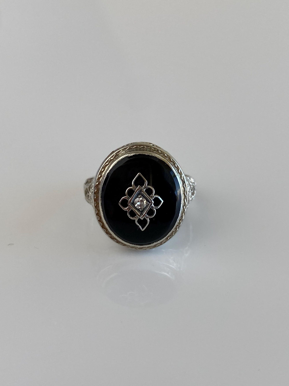 Vintage Solid 14k White Gold Diamond Onyx Art Deco Ring - Size 5.5