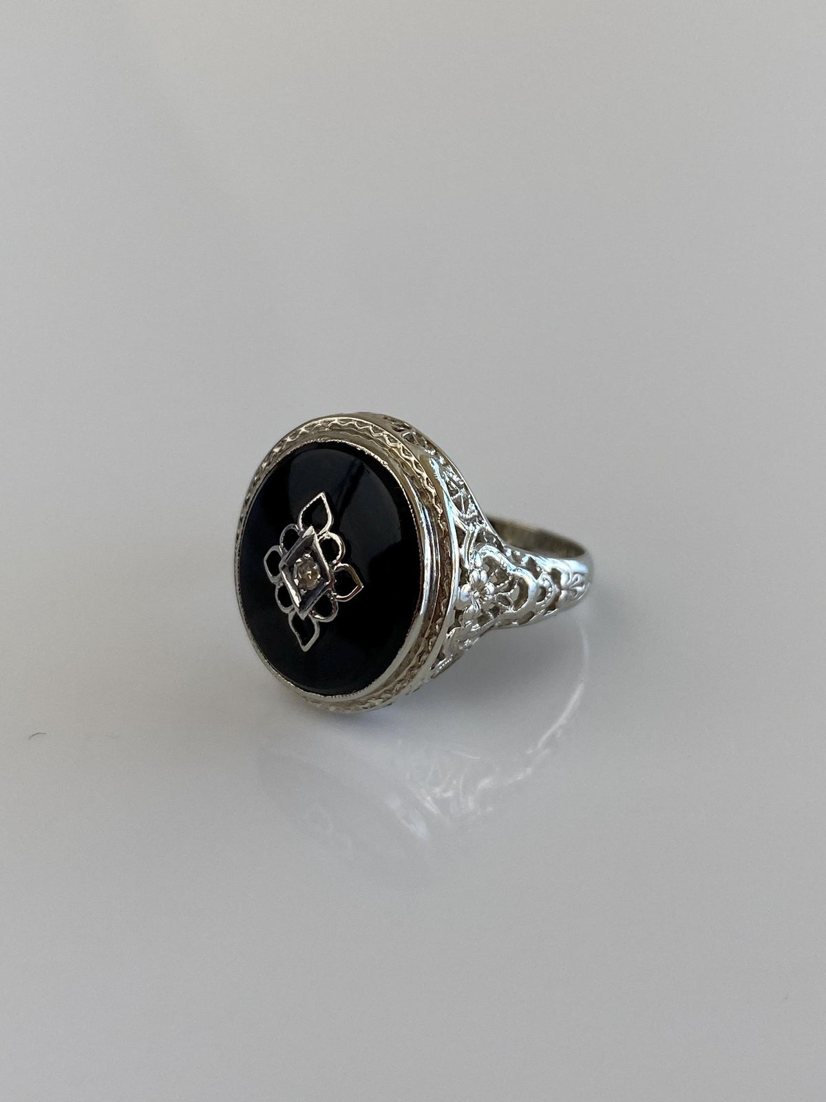 Vintage Solid 14k White Gold Diamond Onyx Art Deco Ring - Size 5.5