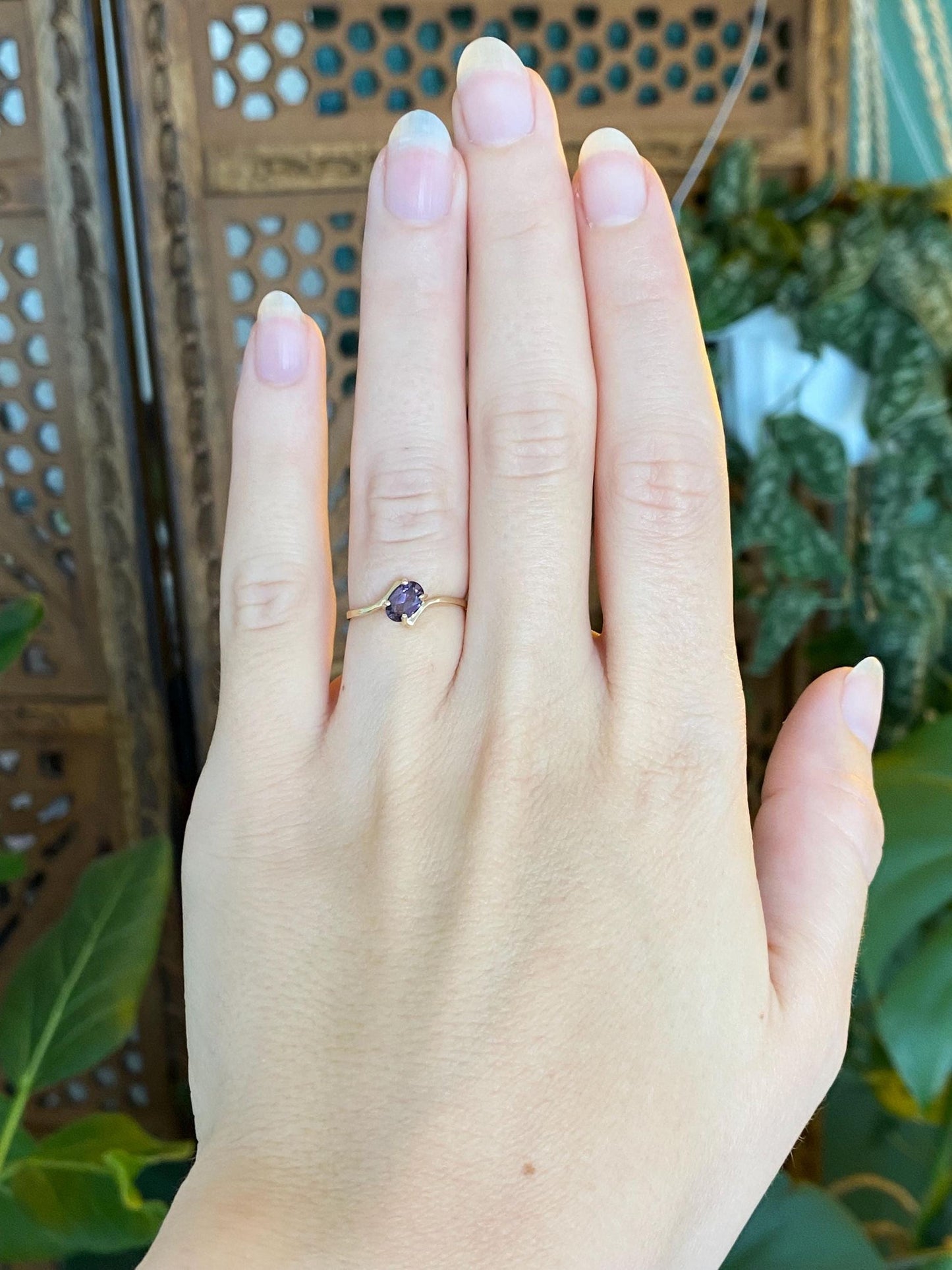 Vintage Solid 10k Yellow Gold Purple Spinel Twist Ring - Size 5
