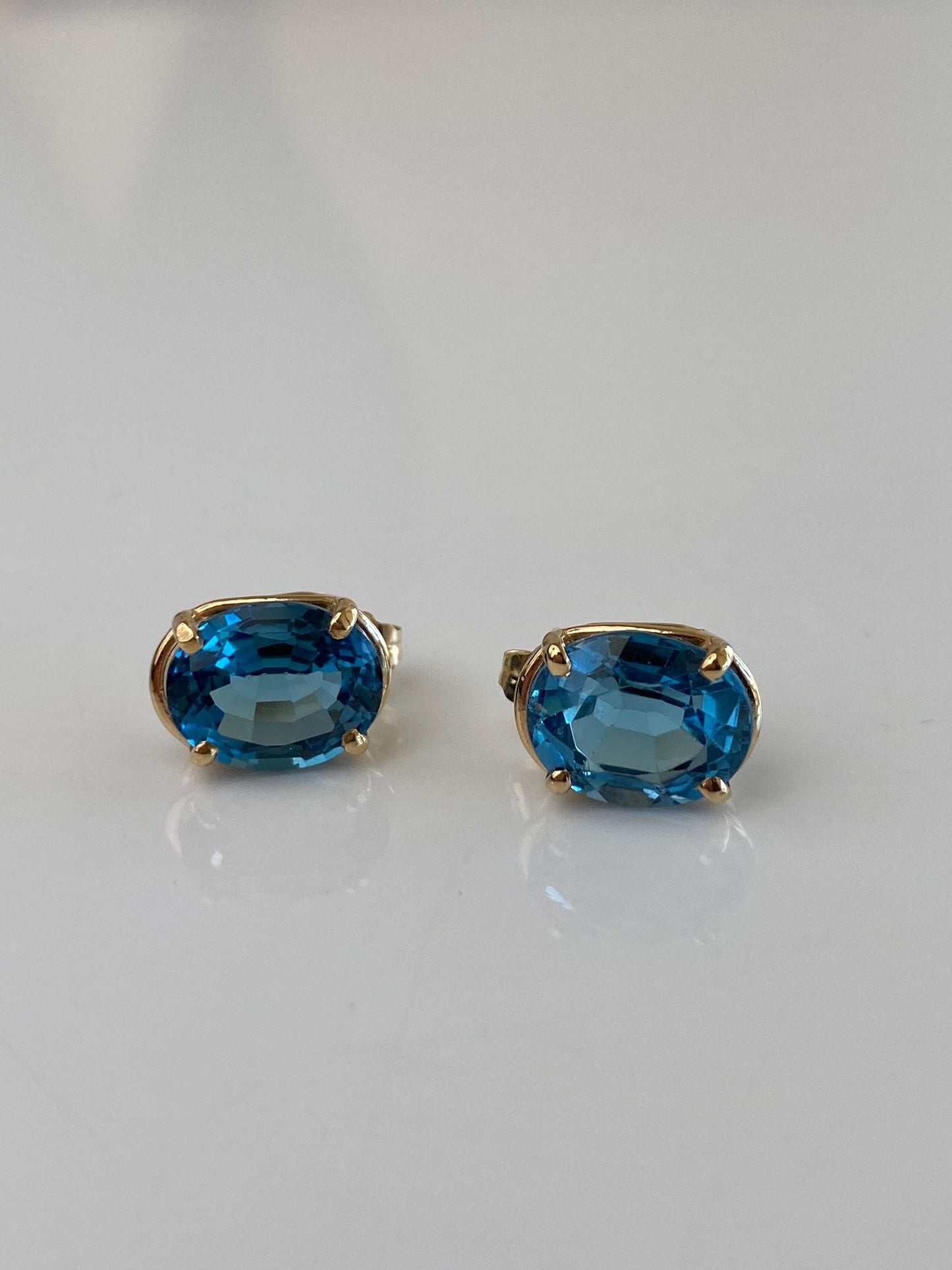 Vintage Solid 14k Yellow Gold Topaz Drop Earrings