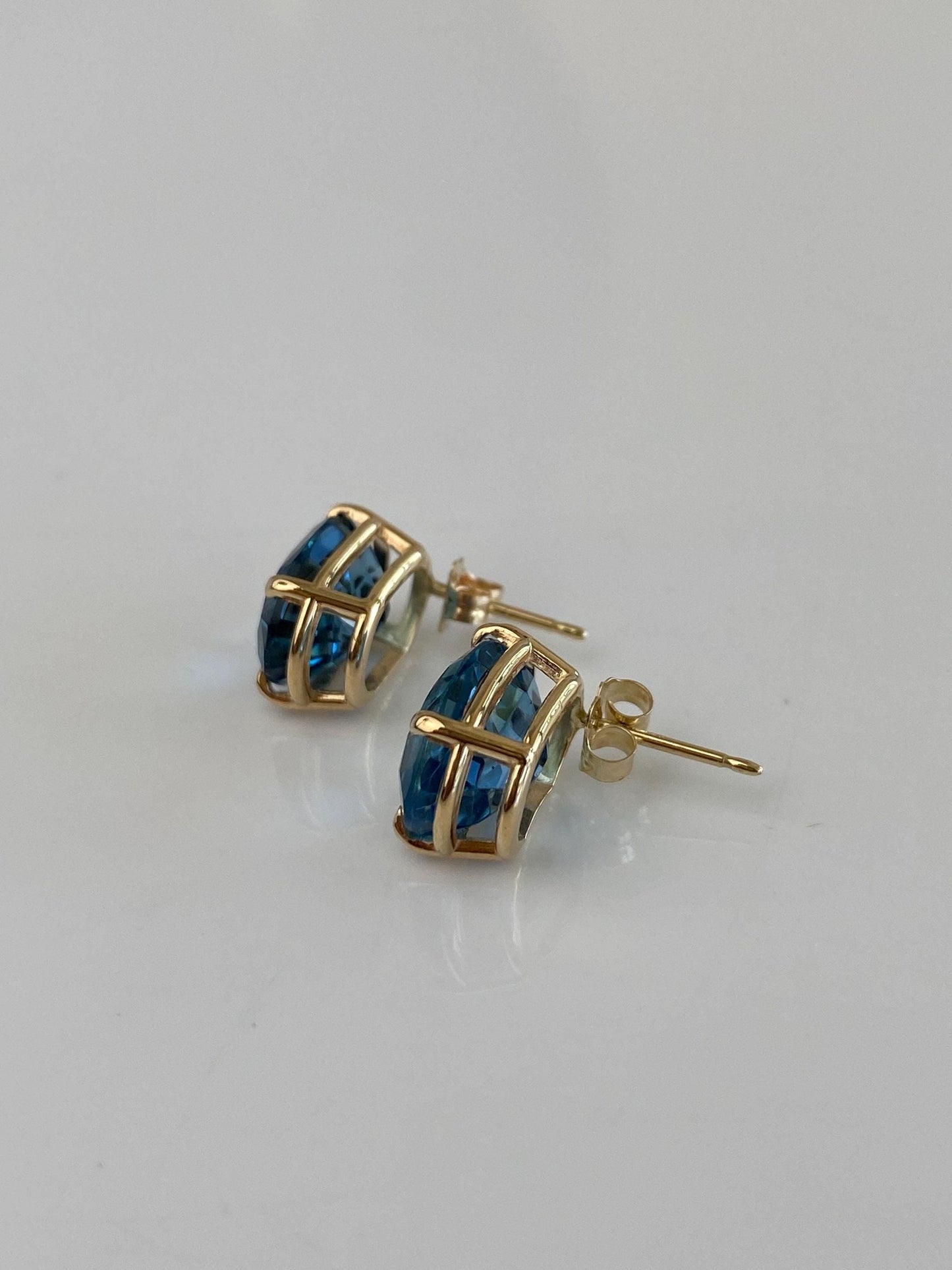 Vintage Solid 14k Yellow Gold Topaz Drop Earrings