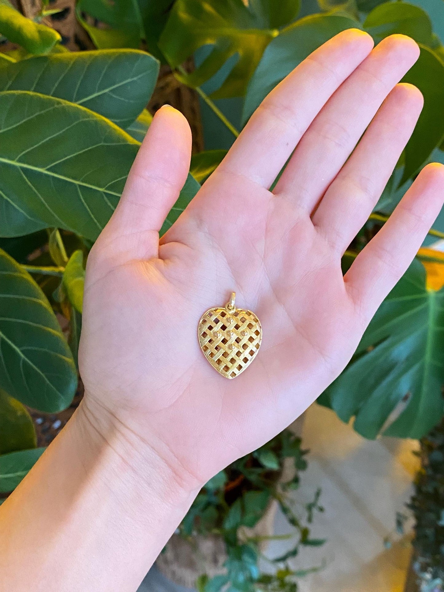 Vintage Solid 18k Yellow Gold Basketweave Heart Charm