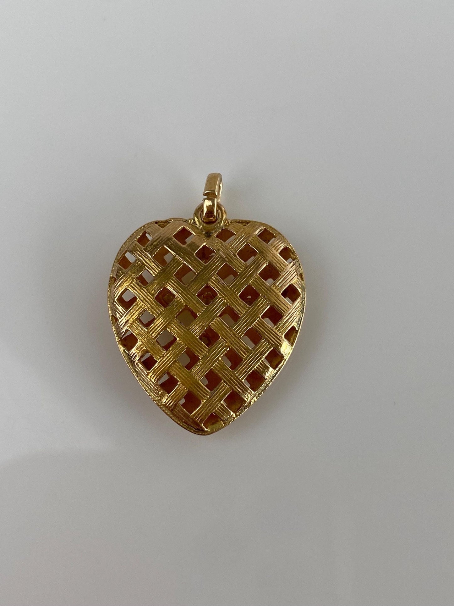 Vintage Solid 18k Yellow Gold Basketweave Heart Charm